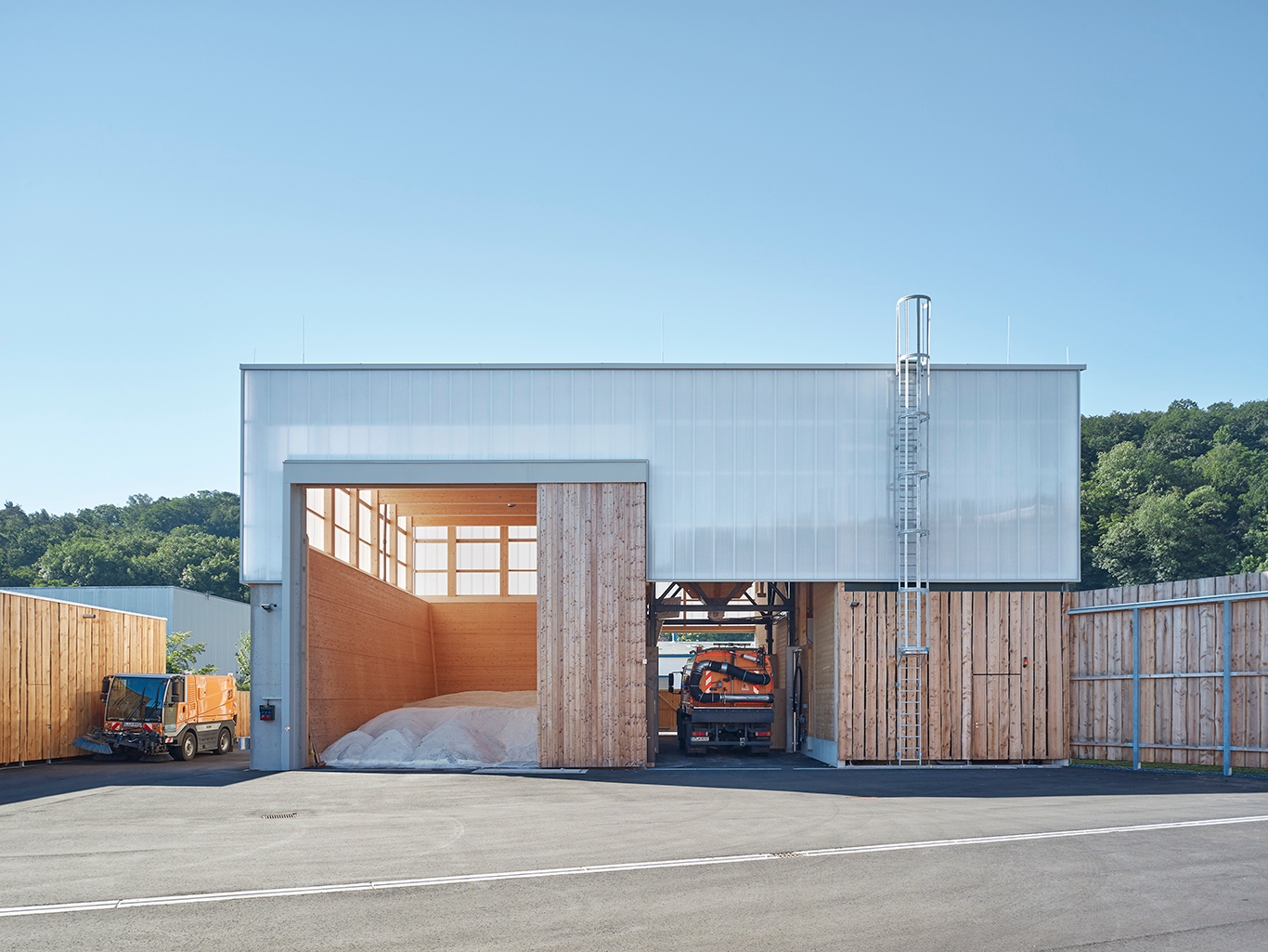 Translucent Building Elements in AWS Waste Depot