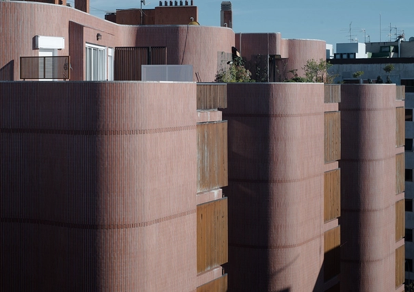 Ceramic Textile System - Girasol Building
