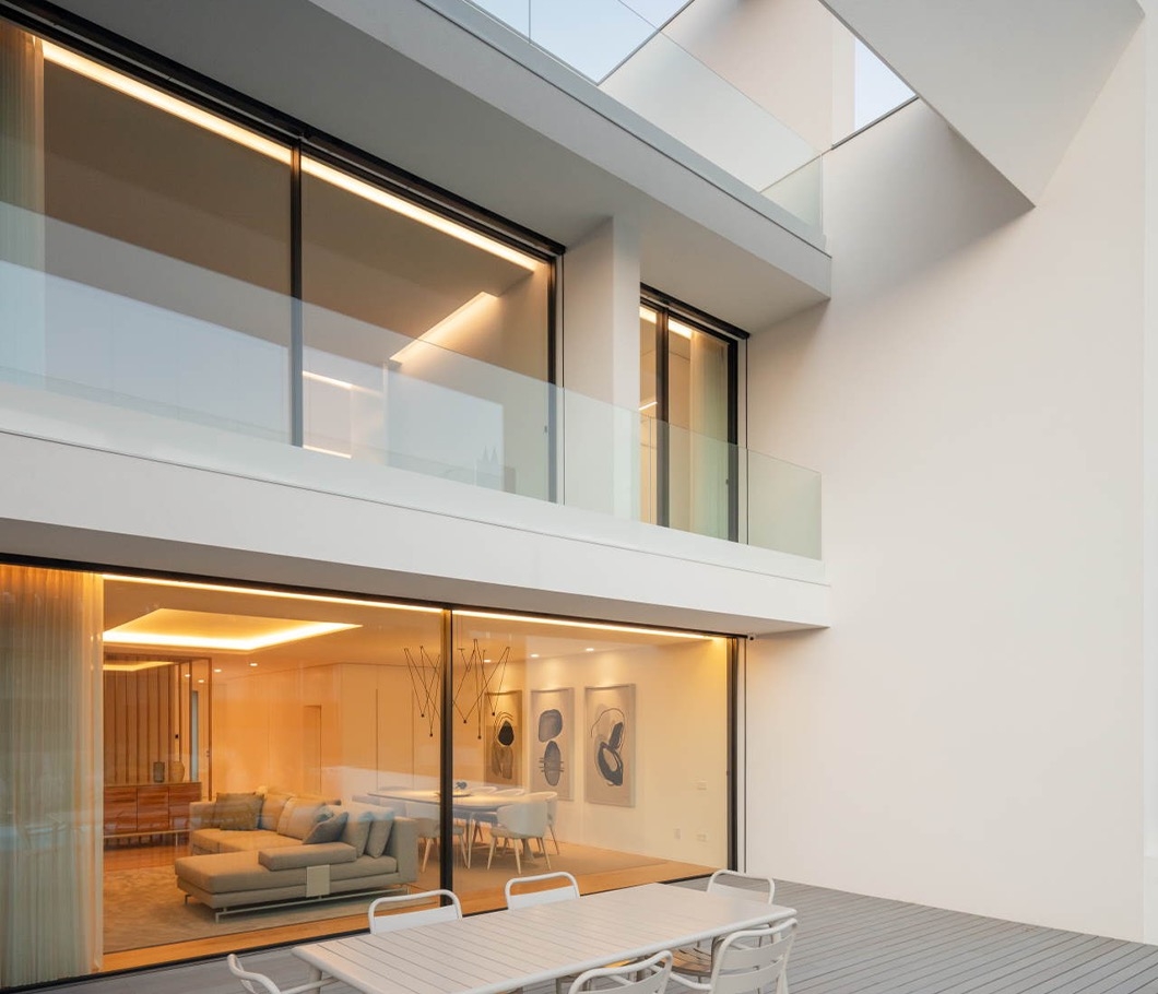 Glass System in Aldoar Home - Portugal