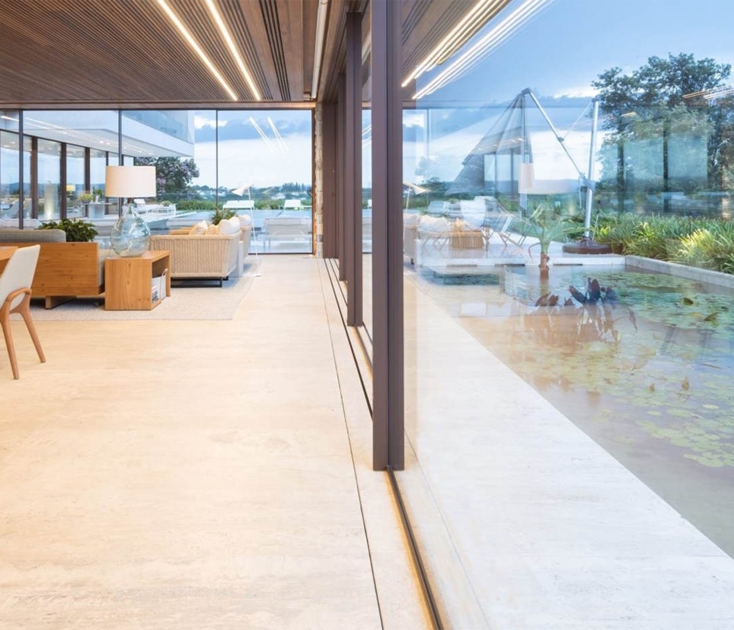 Glass Sliding System in Private Home - Brazil