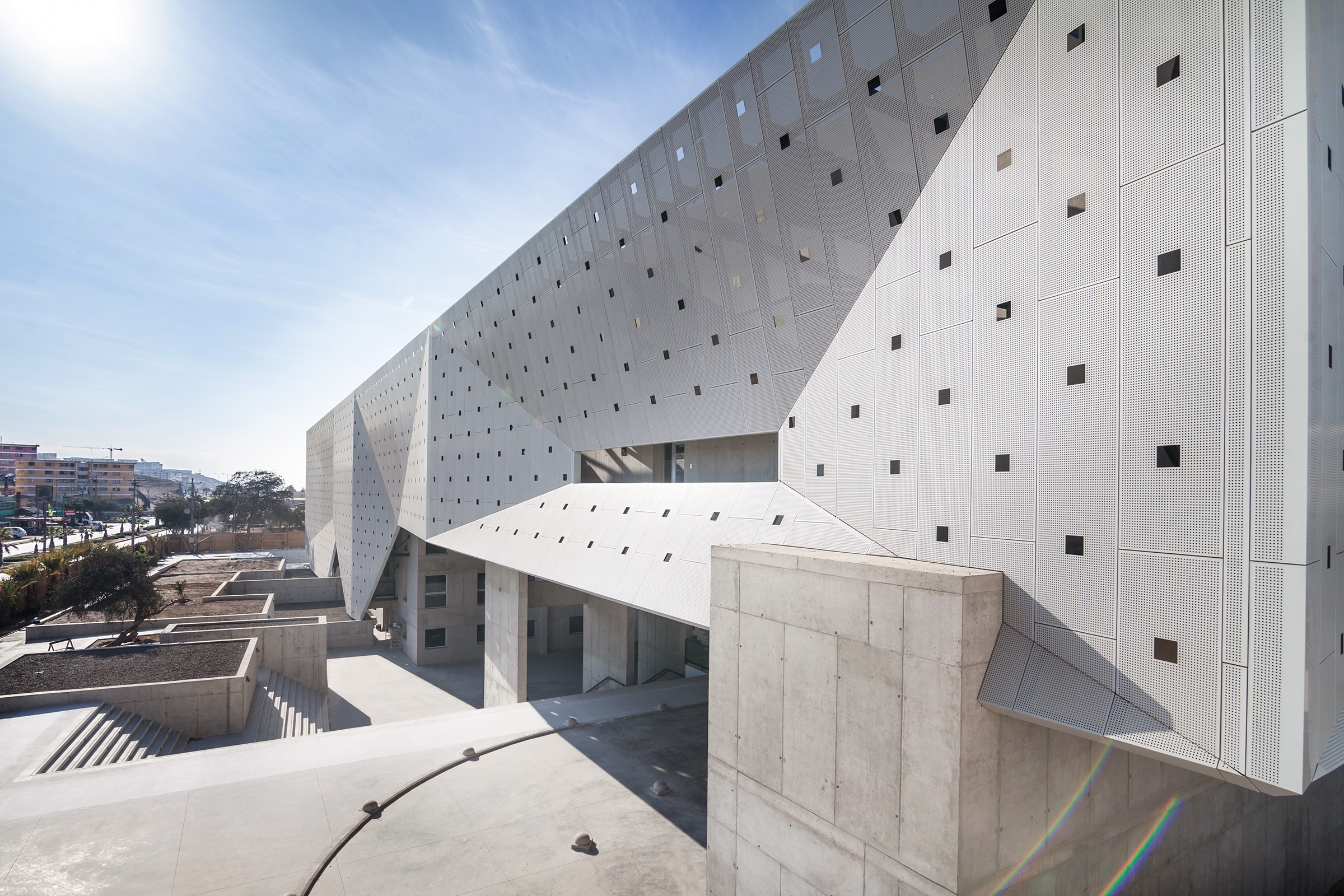 Facade Panels in University of Tarapacá