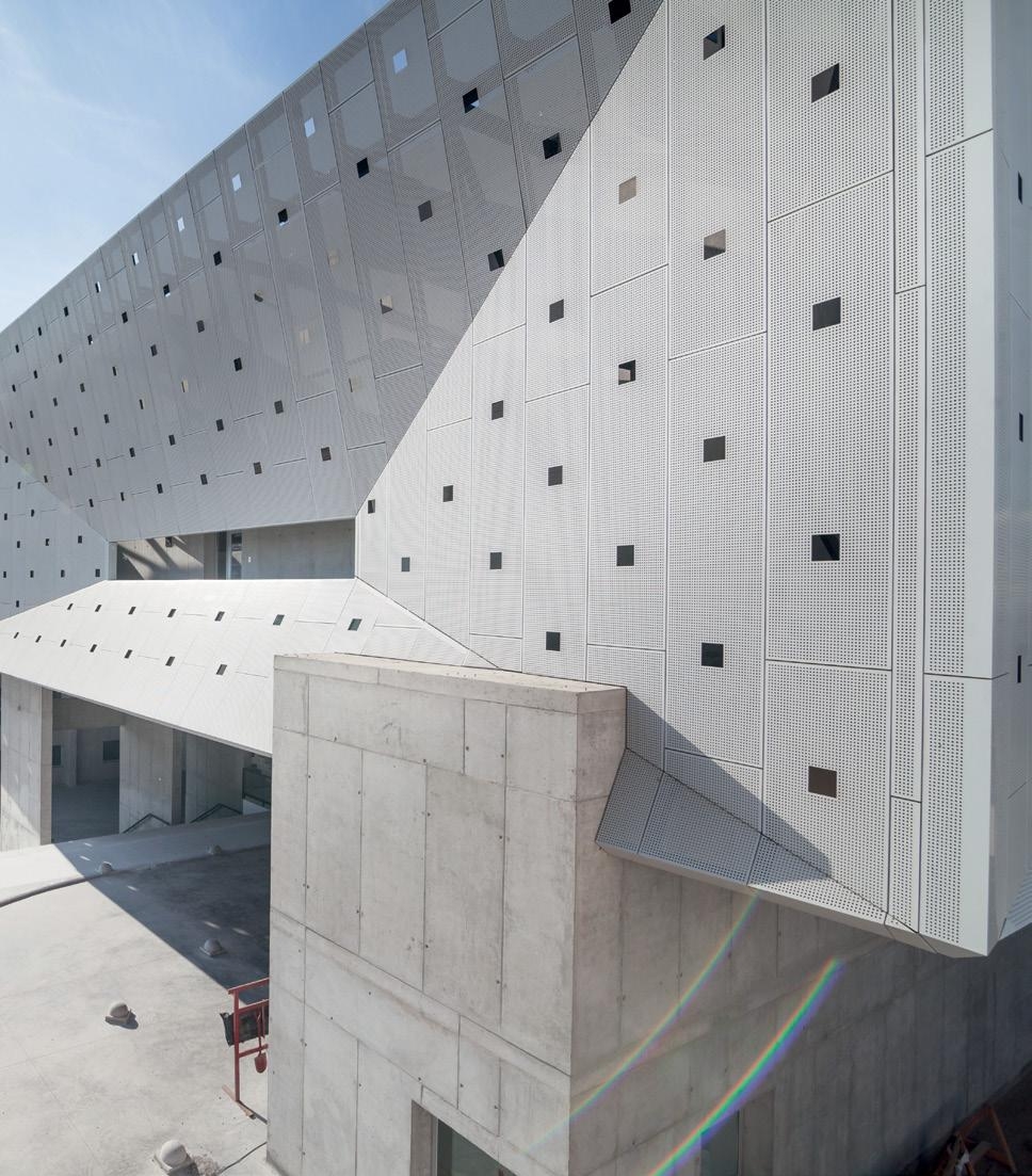 Facade Panels in University of Tarapacá