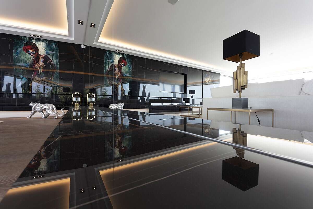 Porcelain Stoneware in Private Villa, France