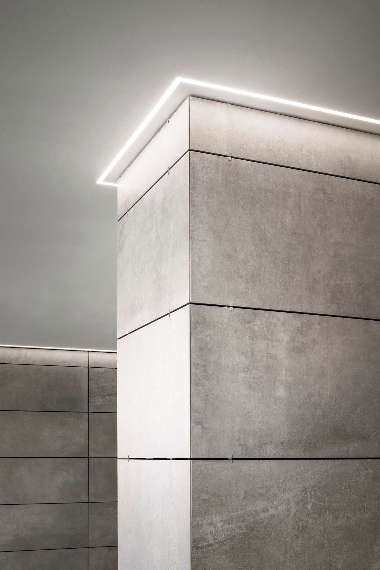 Porcelain Stoneware in De Castillia 23, Milan