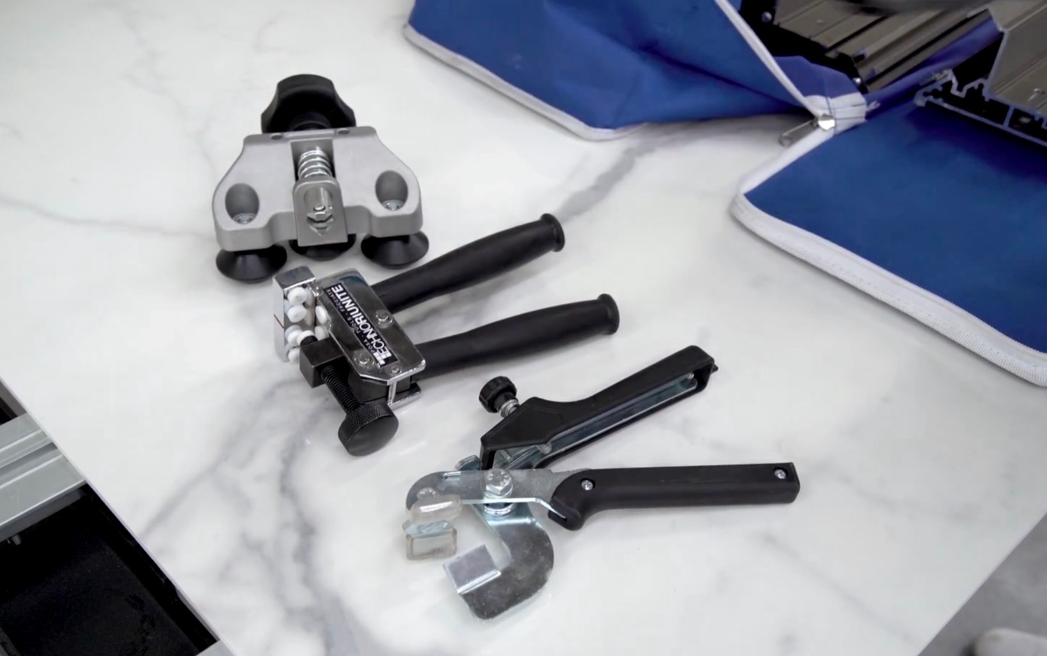 How to Handle Extra-Large Format Porcelain