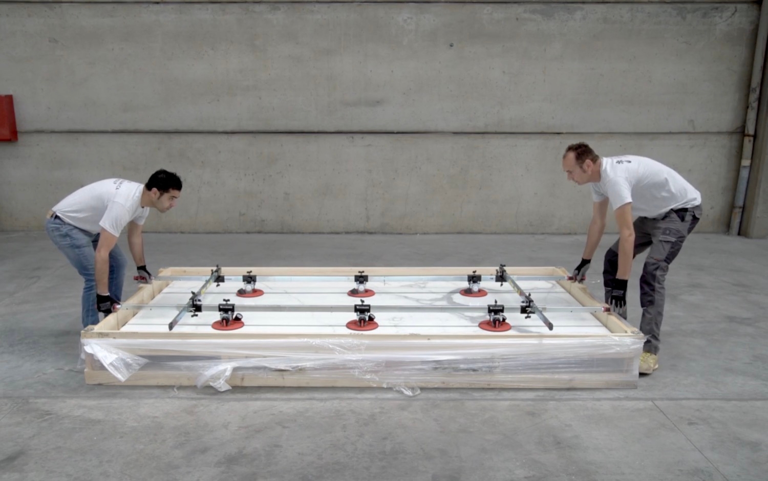 How to Handle Extra-Large Format Porcelain