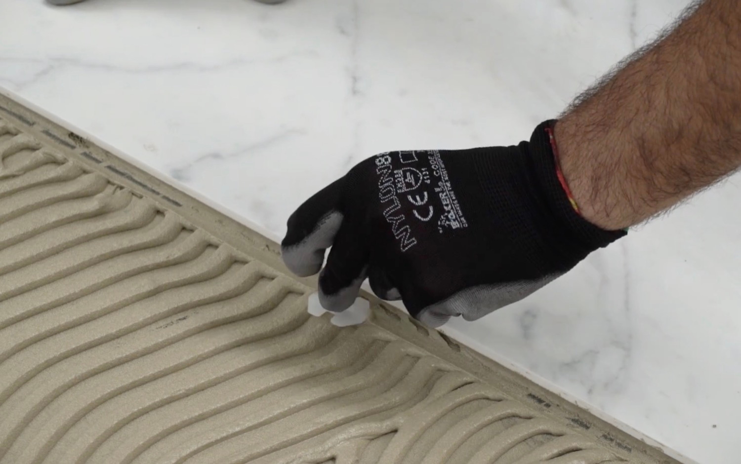 How to Handle Extra-Large Format Porcelain