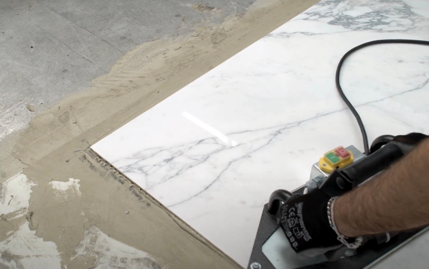 How to Handle Extra-Large Format Porcelain