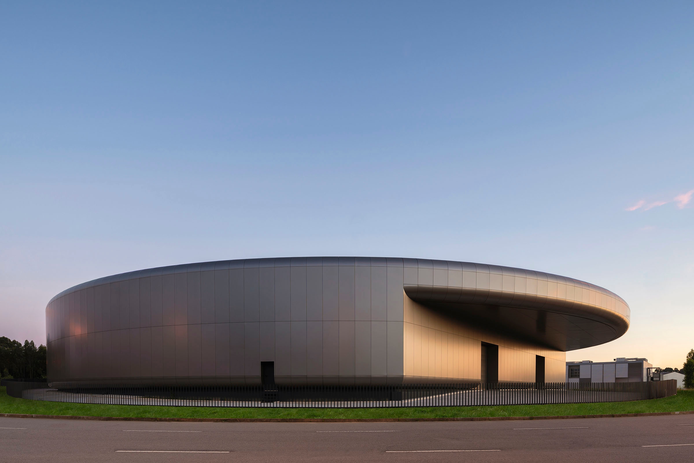 Composite Panel Finishes - Metallics