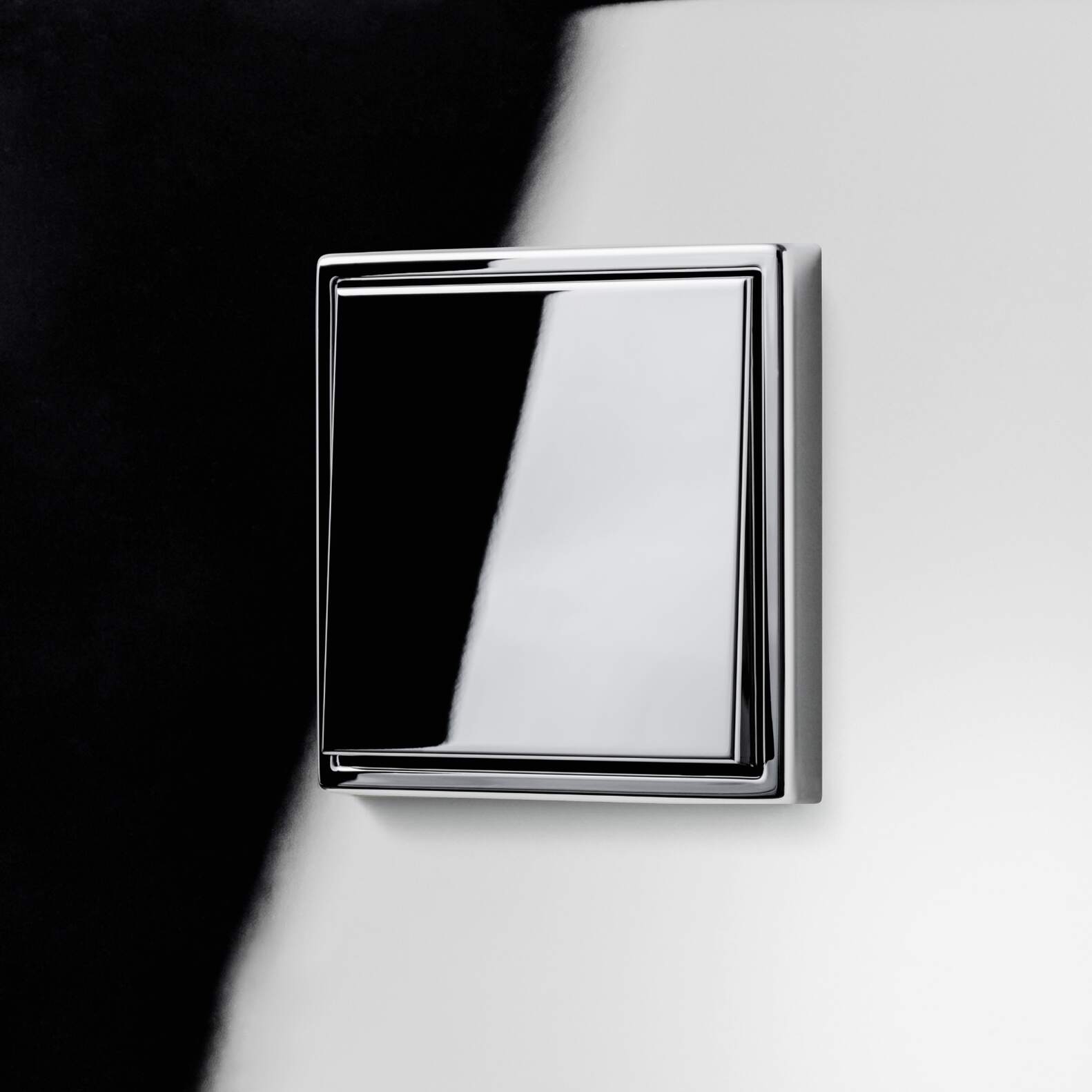 Light Switch - LS 990 in Metal