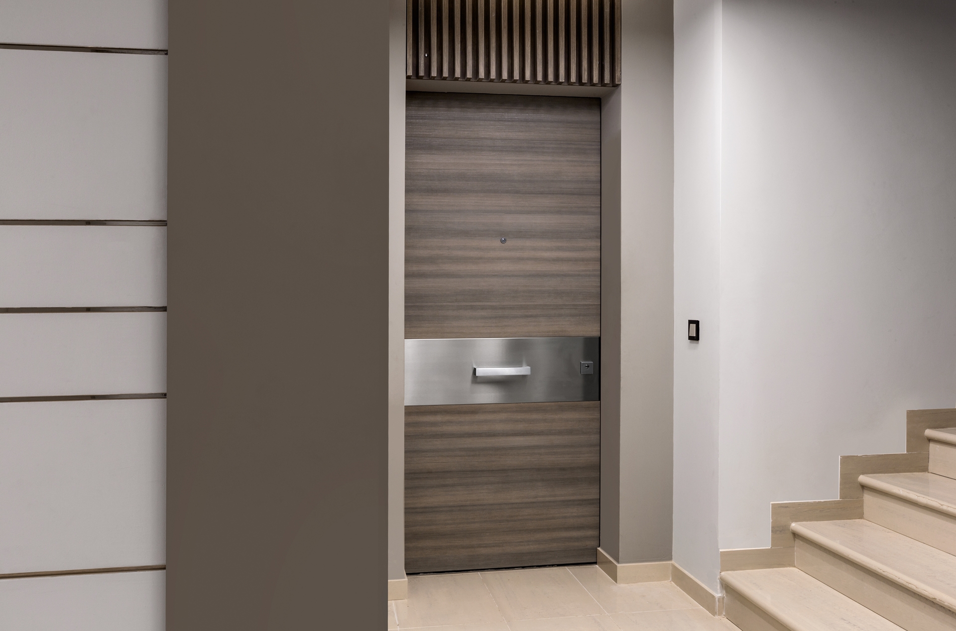 Door with Concealed Hinges - Project