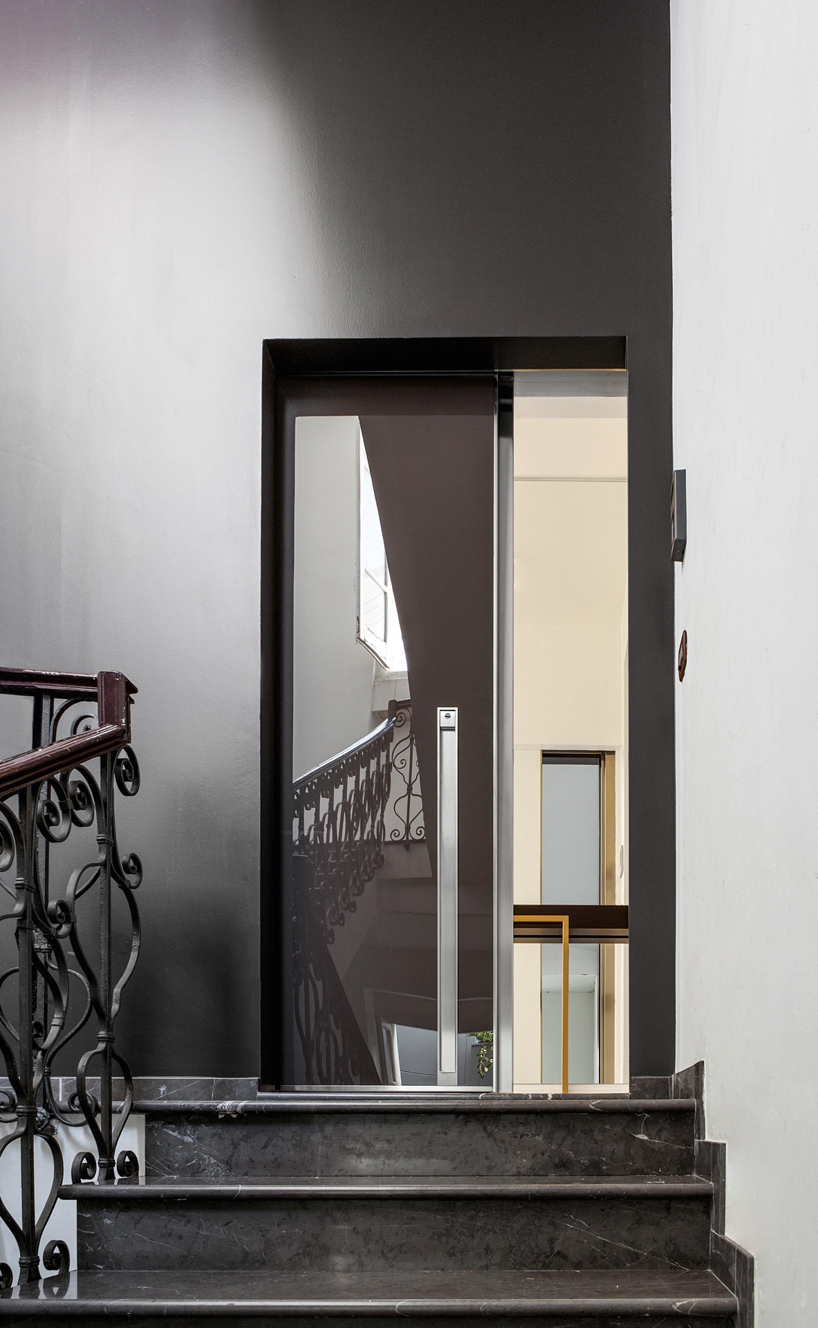 Sliding Door - Vela