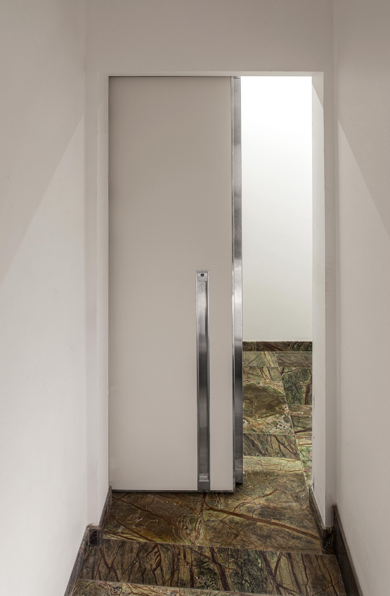 Sliding Door - Vela