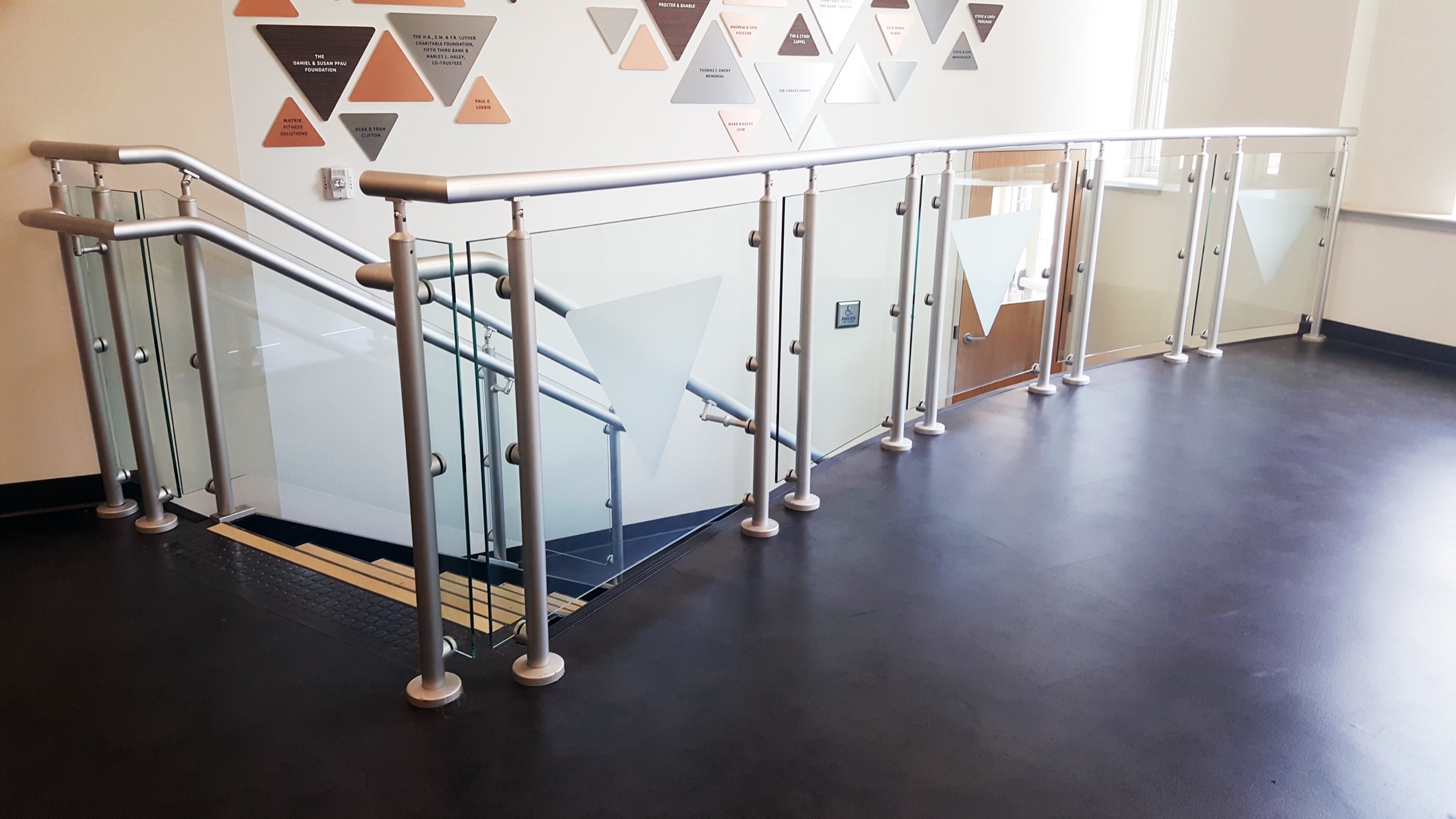 Interna-Rail® Aluminum Railing