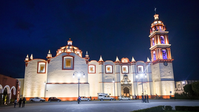 Iluminación Parroquia de San Pedro Cholula