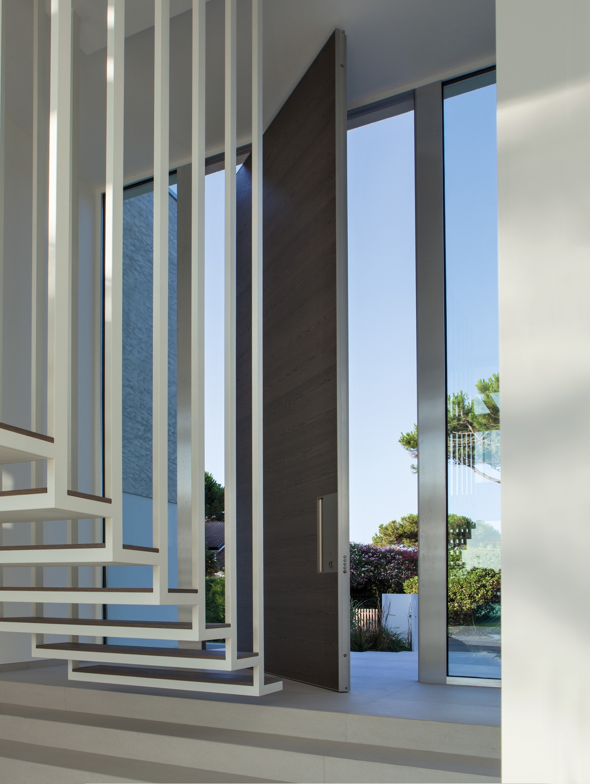 Syuna Doors in Albarella Villa