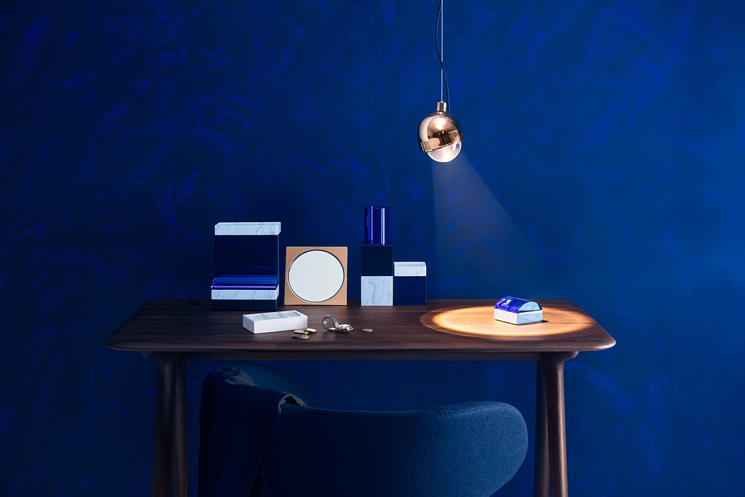 Tom online dixon desk