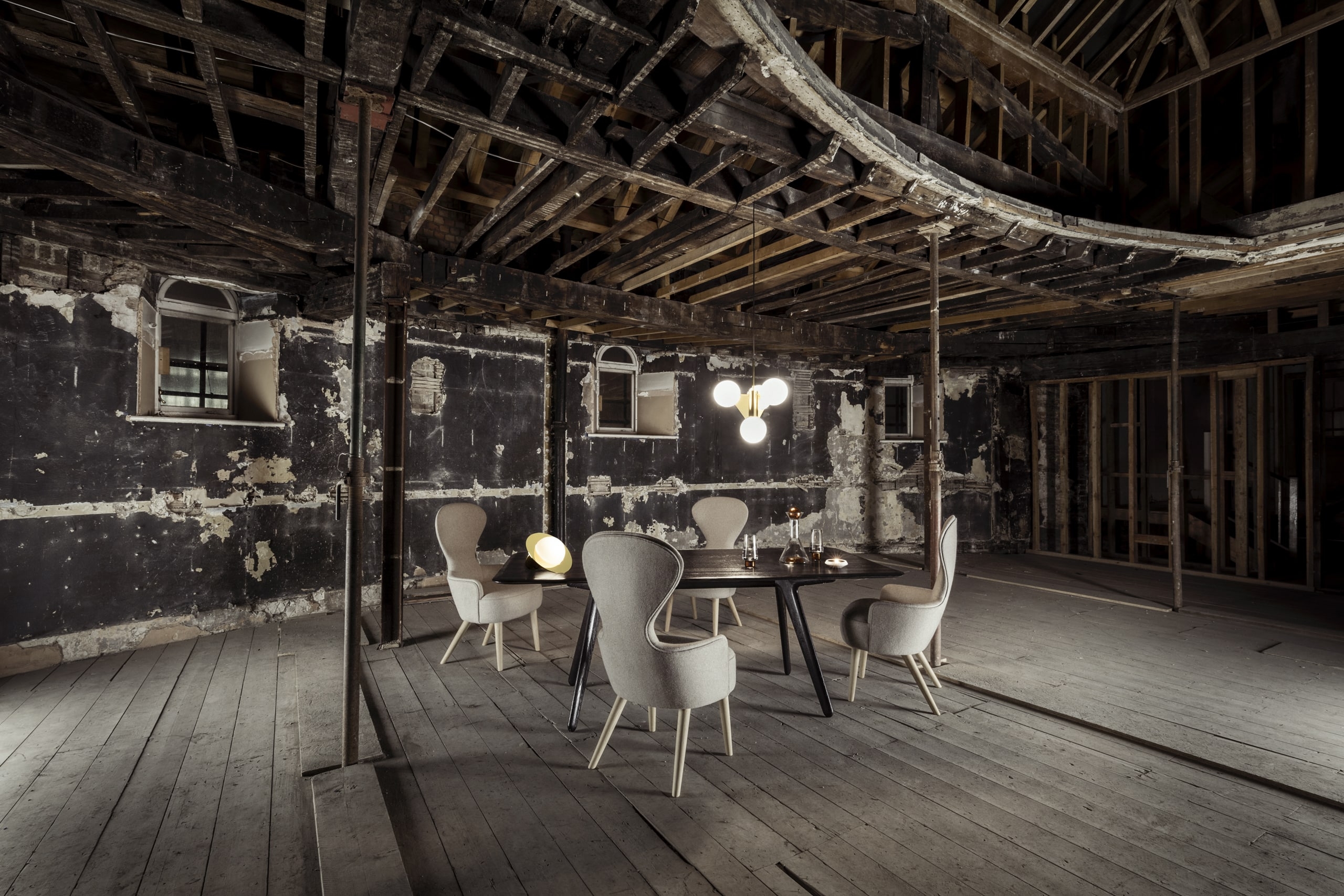 Pendant Systems and Chandeliers - Plane