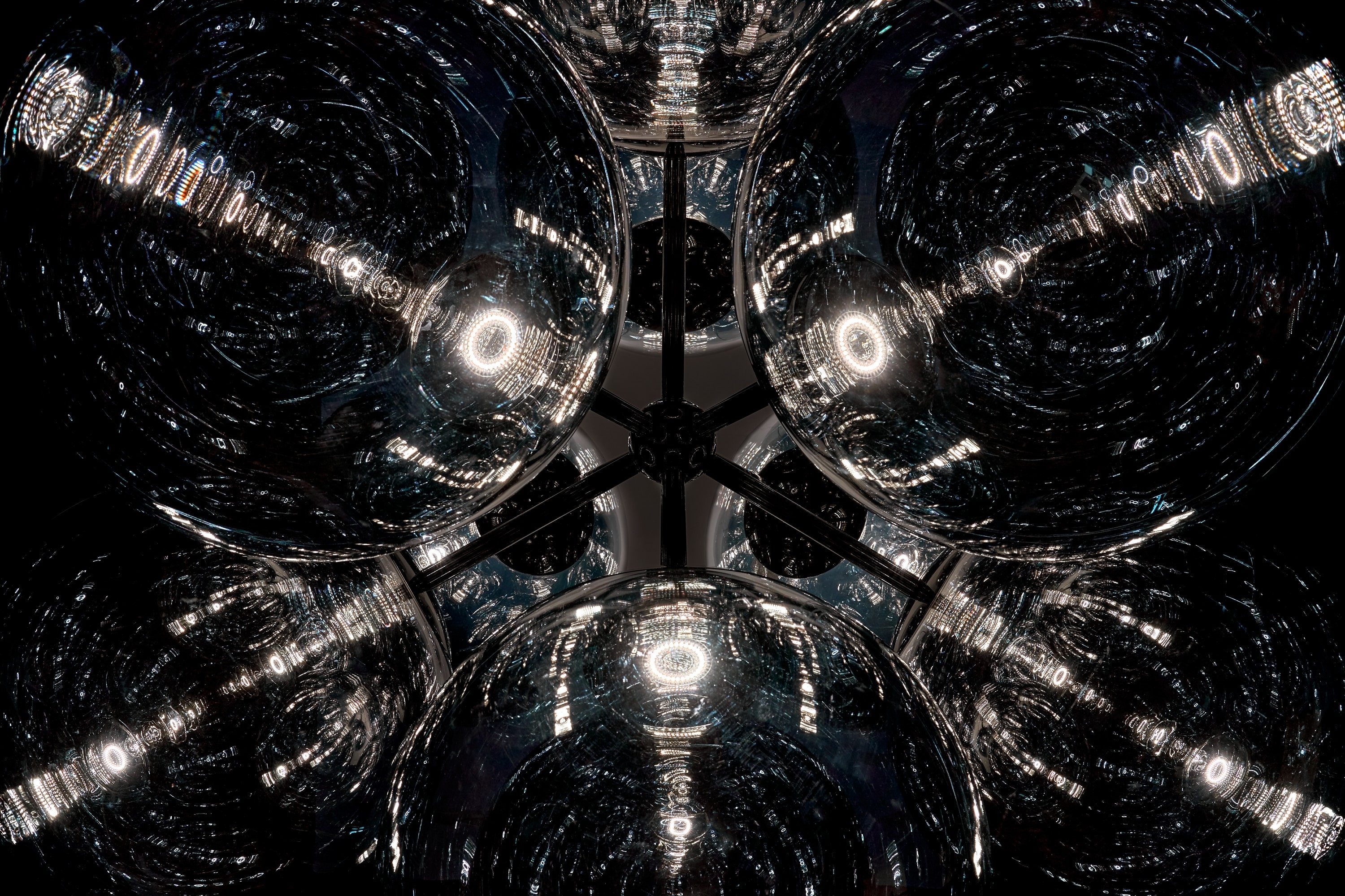 Pendant Systems and Chandeliers - Globe