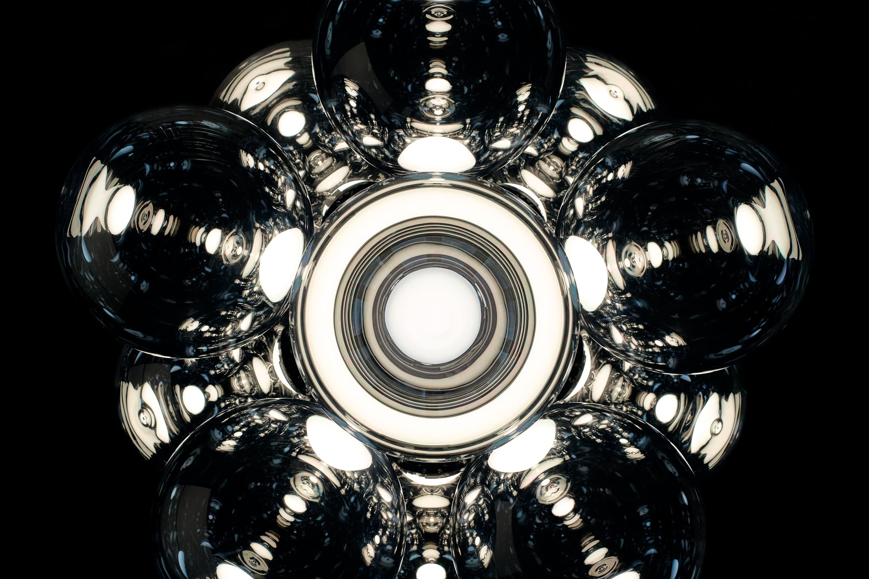 Pendant Systems and Chandeliers - Globe