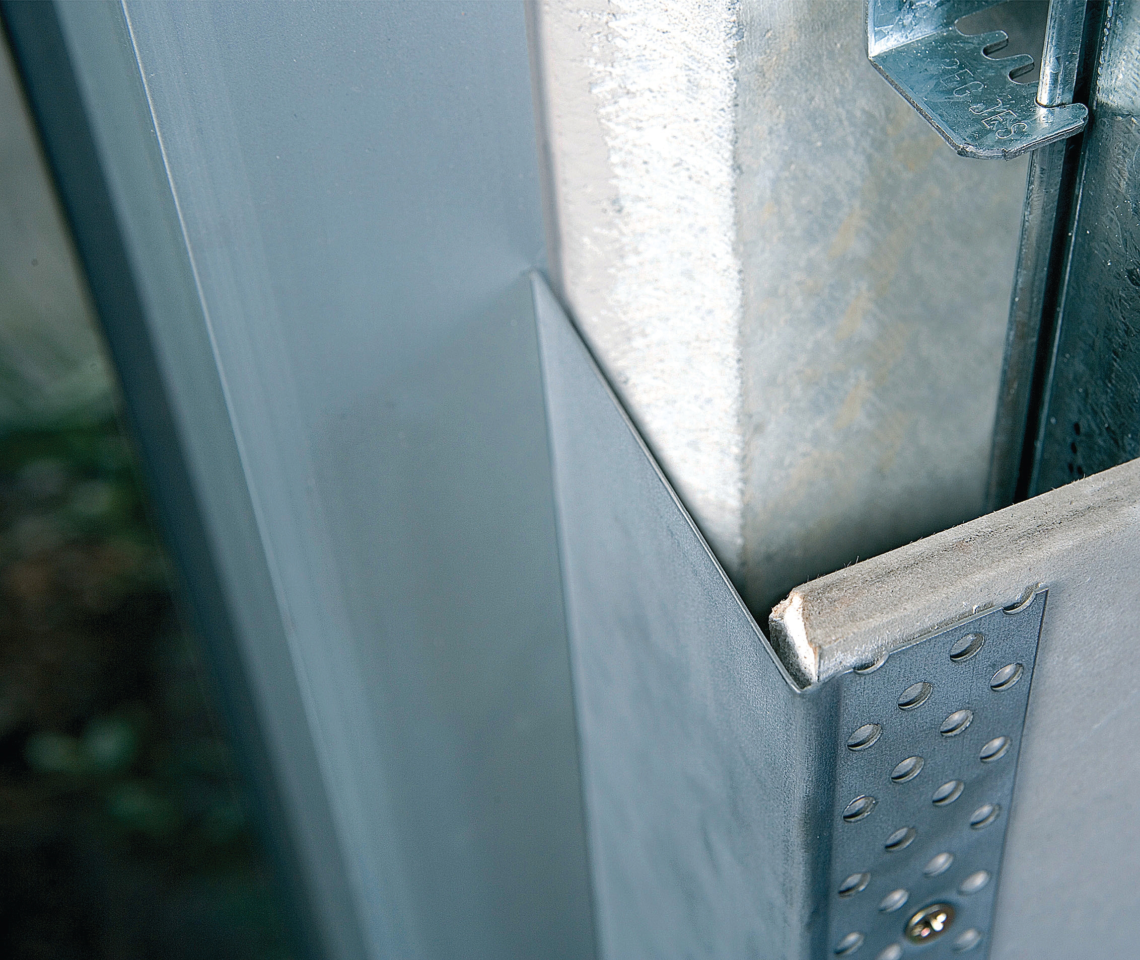 Steel Window Reveal - EzyReveal