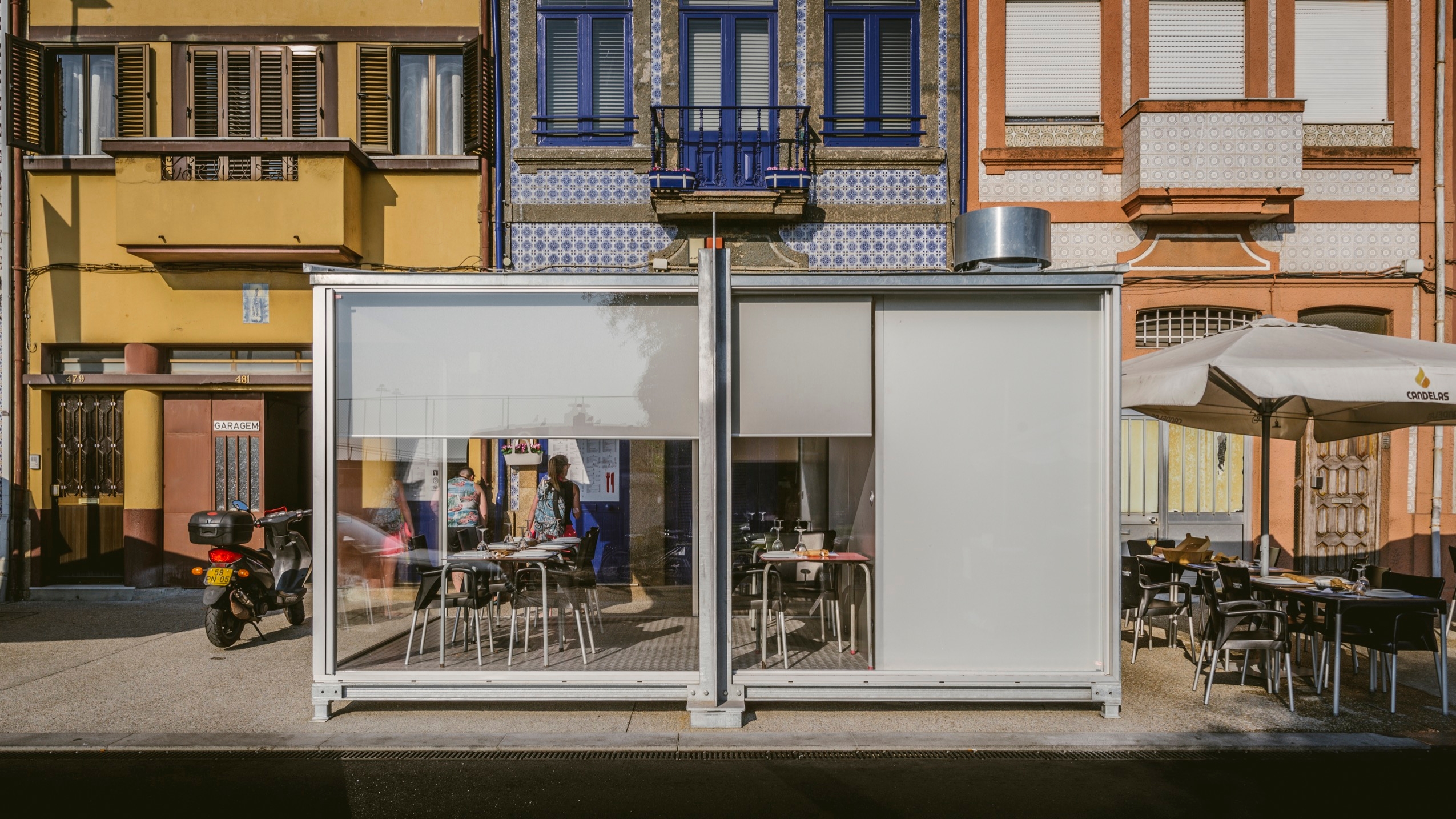 Sistema de Ventanas Corredizas - Unidades de apoio à restauração