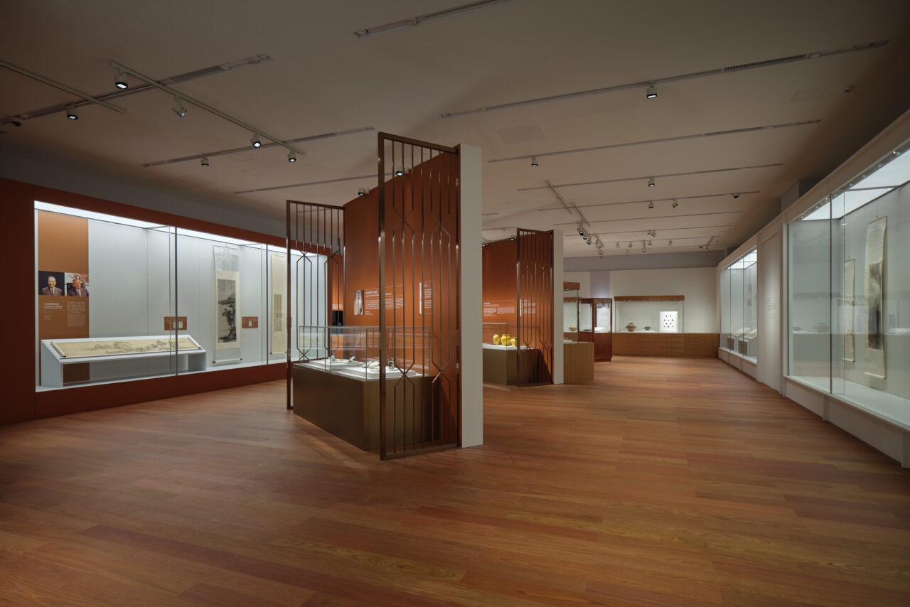 Display Cases in the Hong Kong Palace Museum