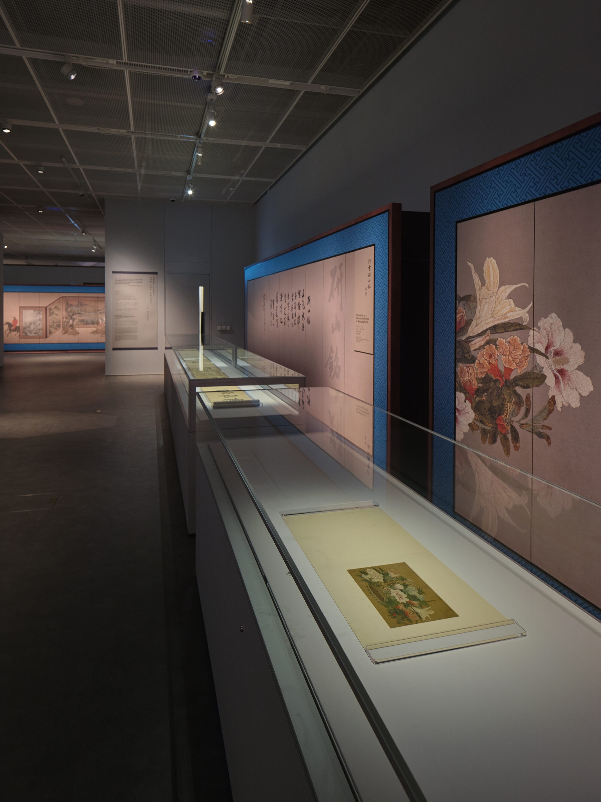 Display Cases in the Hong Kong Palace Museum