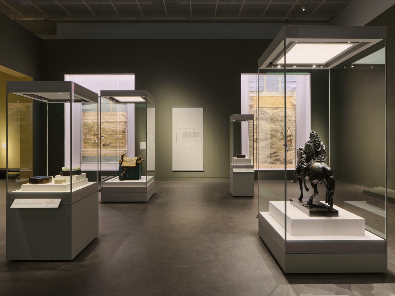 Display Cases in the Hong Kong Palace Museum