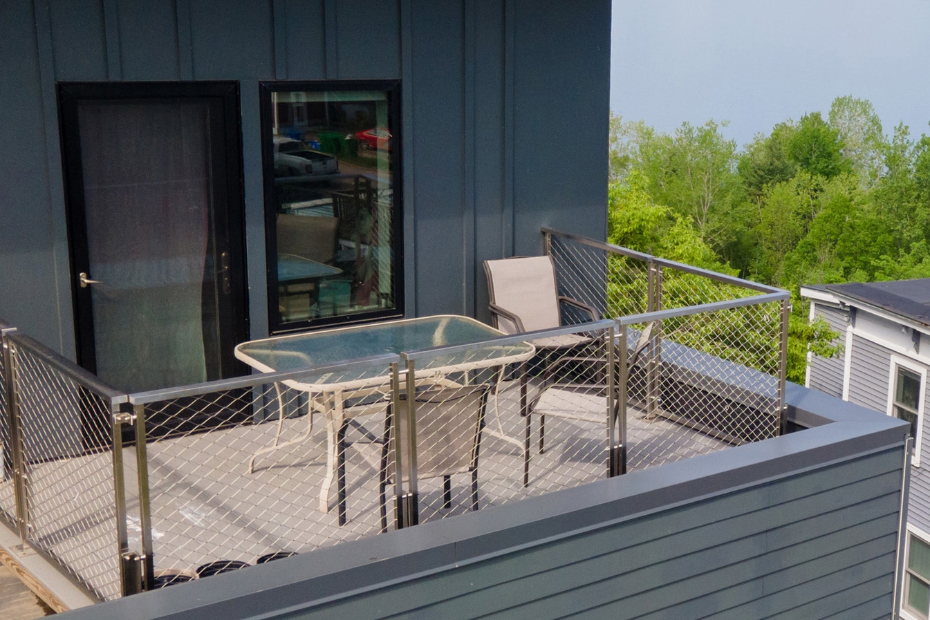 Modular Railing Systems in One Lakeview