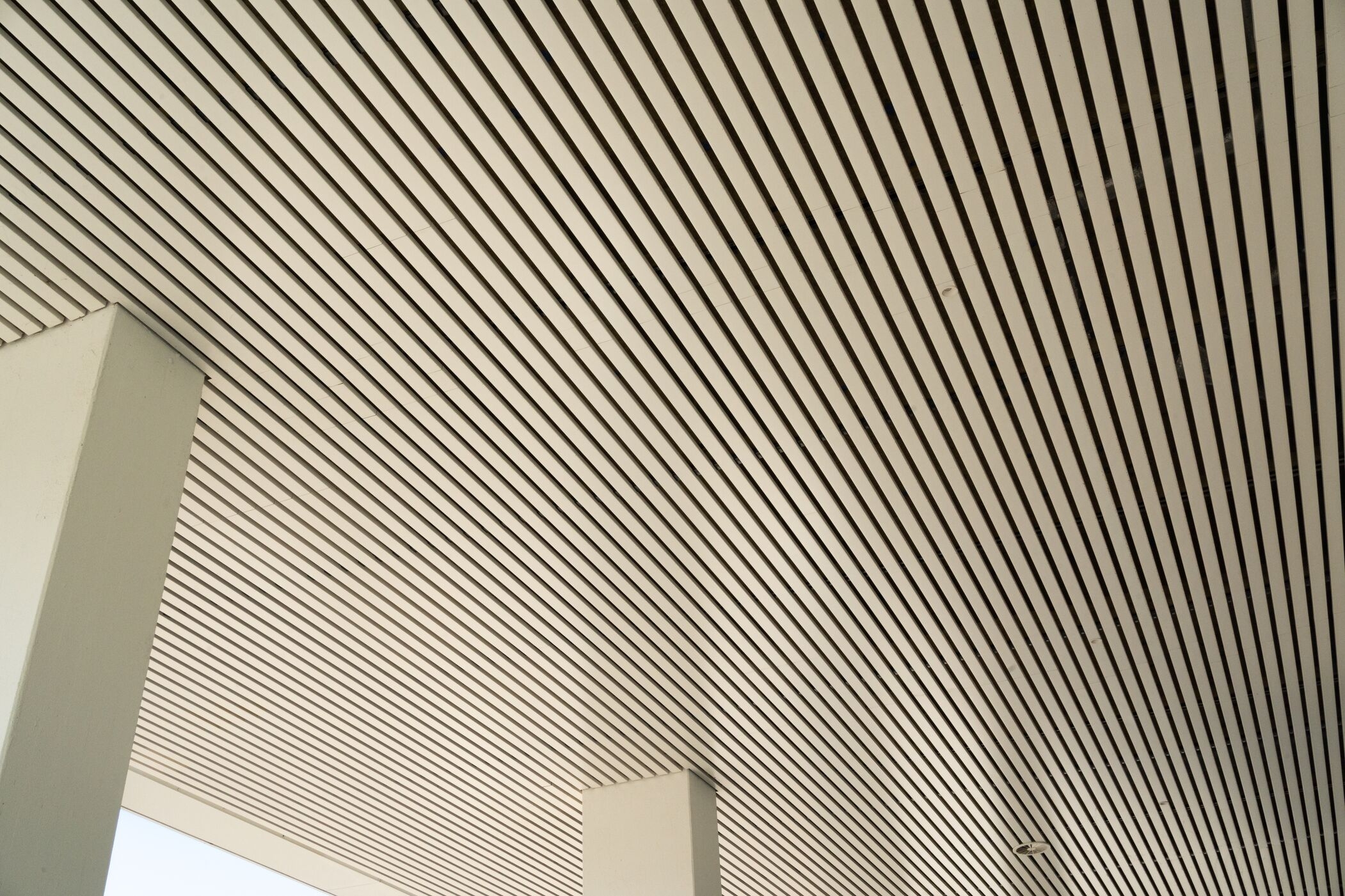 Metal Ceilings - Exterior Open Ceiling 70U