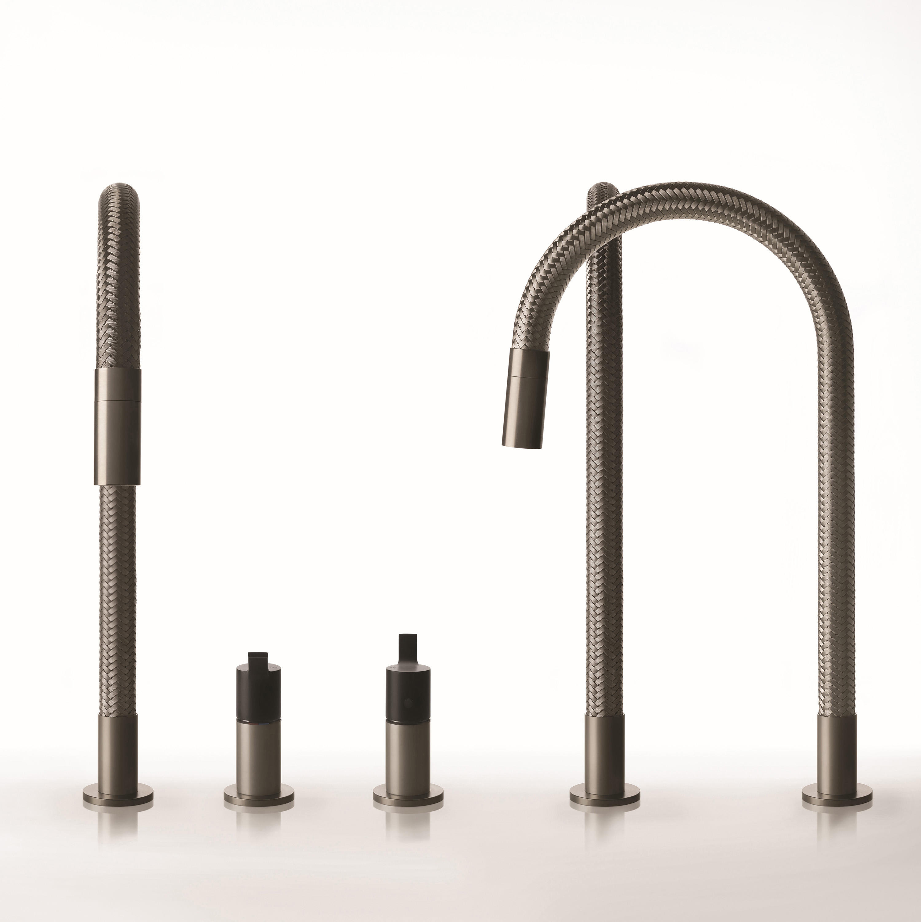 Kitchen Faucets - Mesh