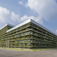 Fachadas verdes en la fábrica Jakob Saigon
