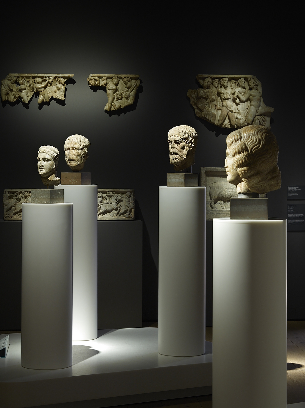 置物 out of museum Gallery of Museum Display Components - 5