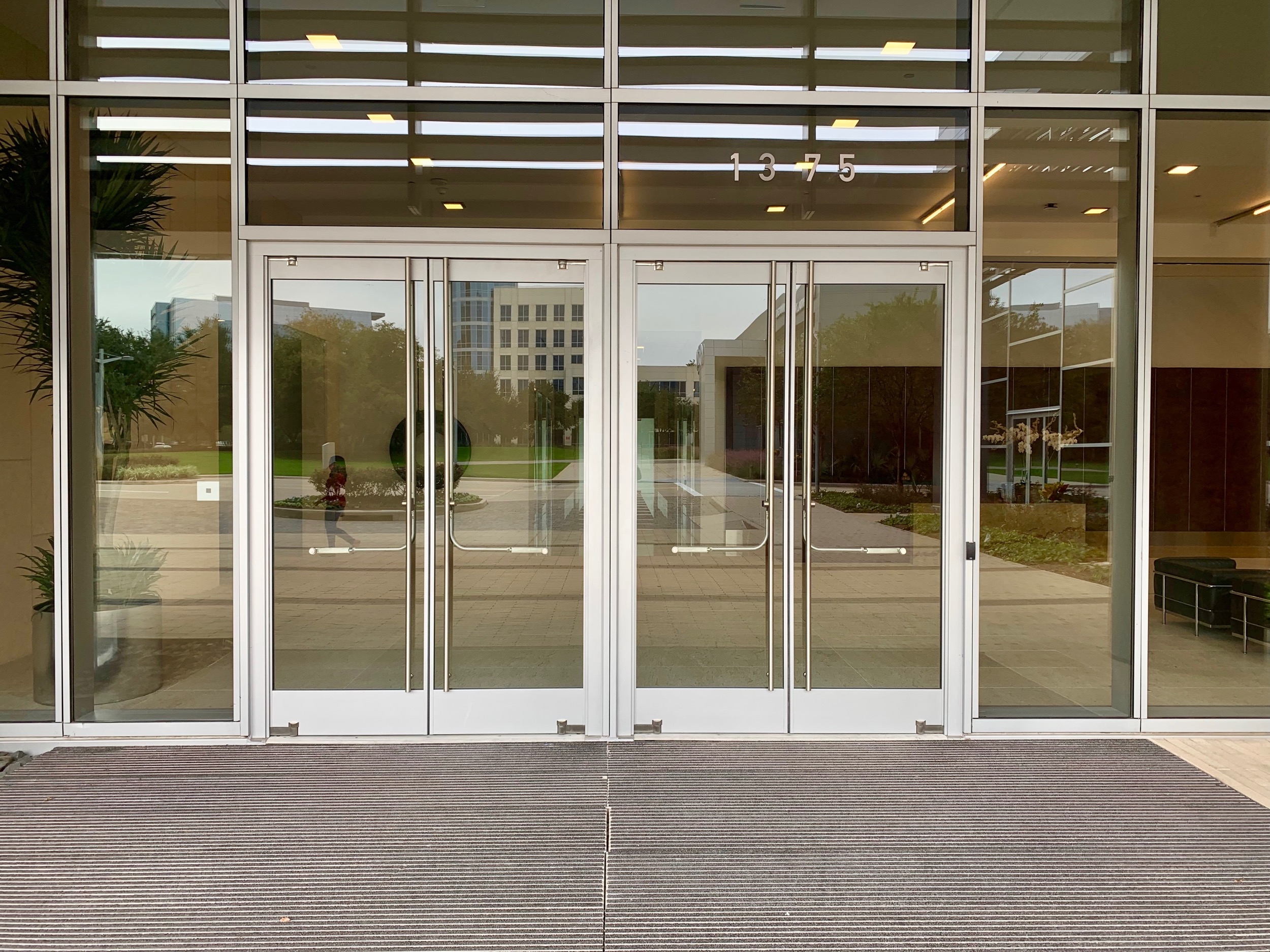 Aluminum Doors - Extruded Aluminum Balanced Doors