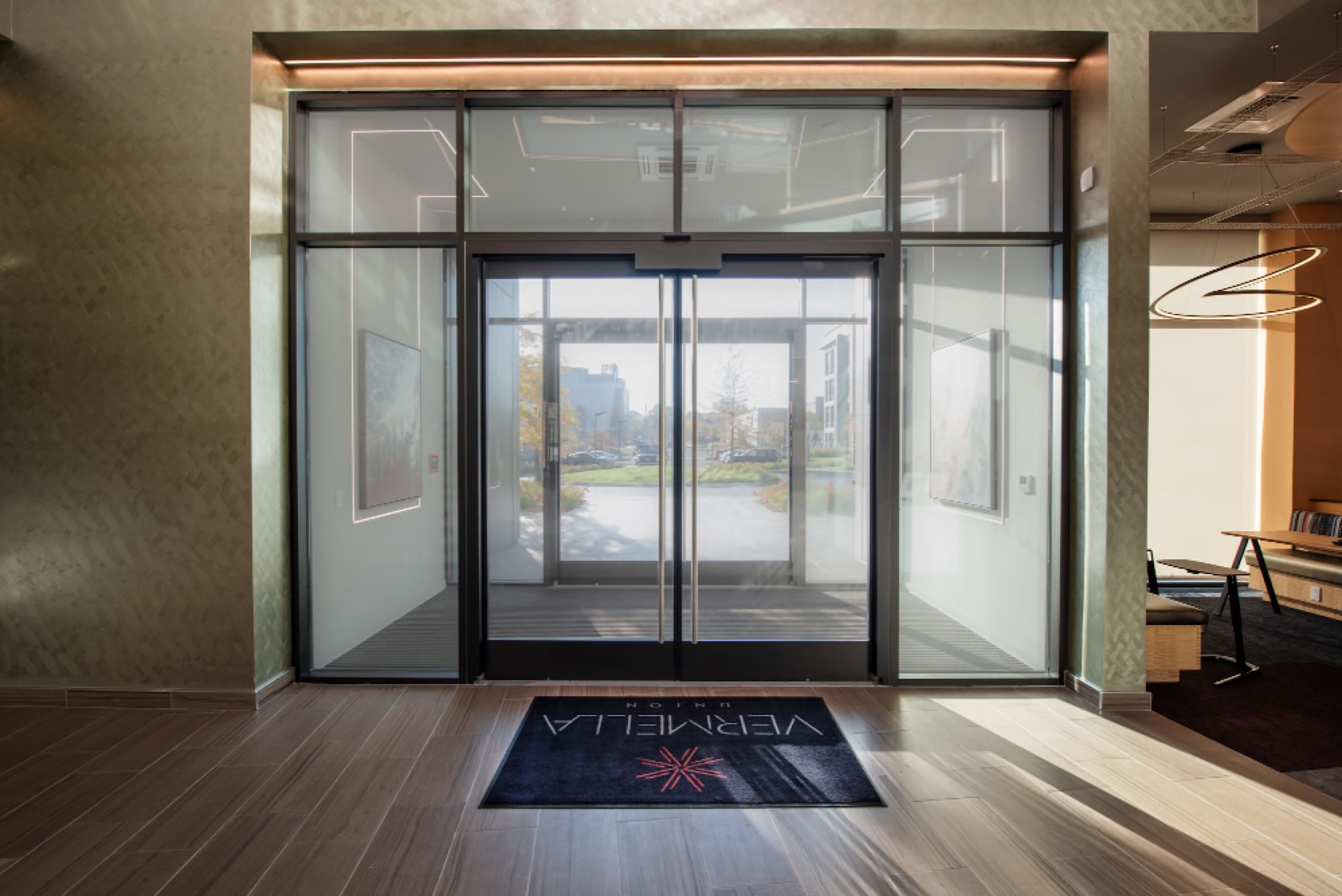 Aluminum Doors - Extruded Aluminum Balanced Doors