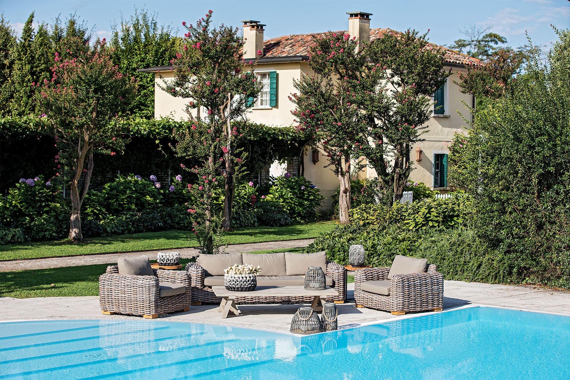 Outdoor Furniture - Bubble