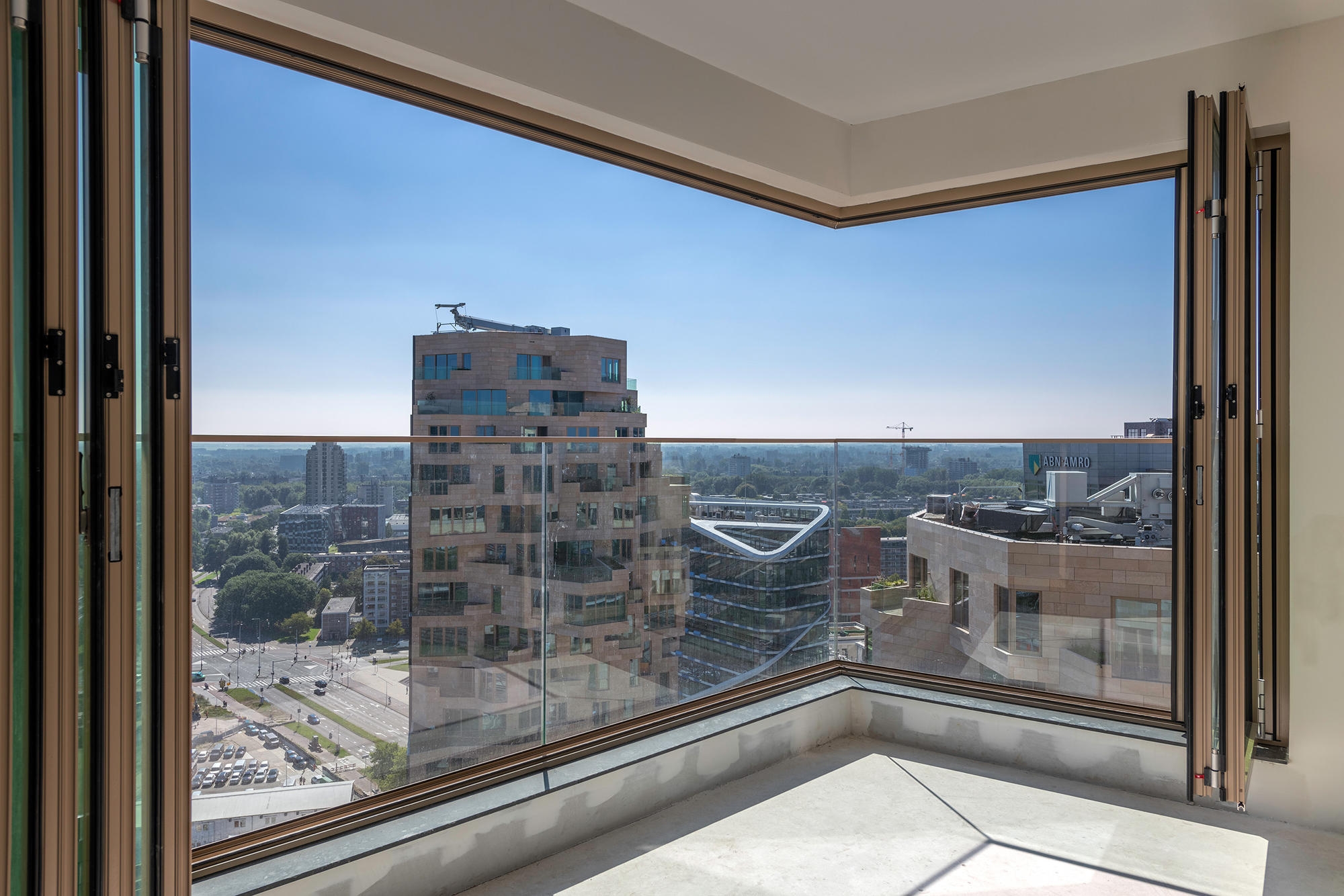 Bi-Folding Doors & Mirrored Facade in Valley Towers