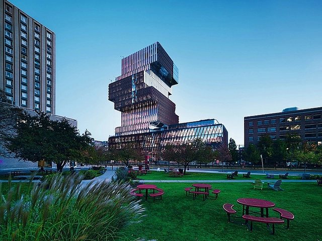 Boston University l Photo by ©KPMB Architects