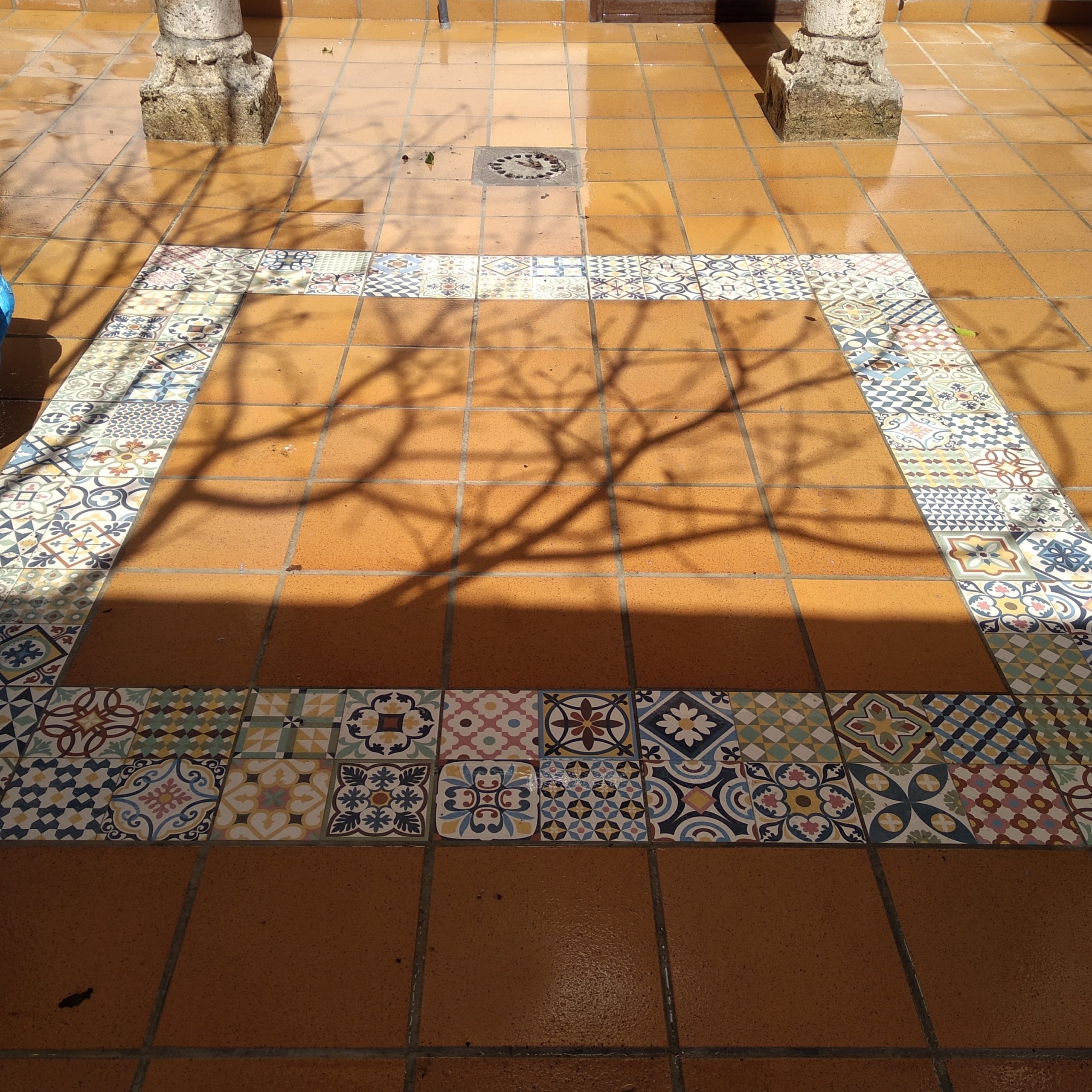 Ceramic Tiles - Country-Style Flooring