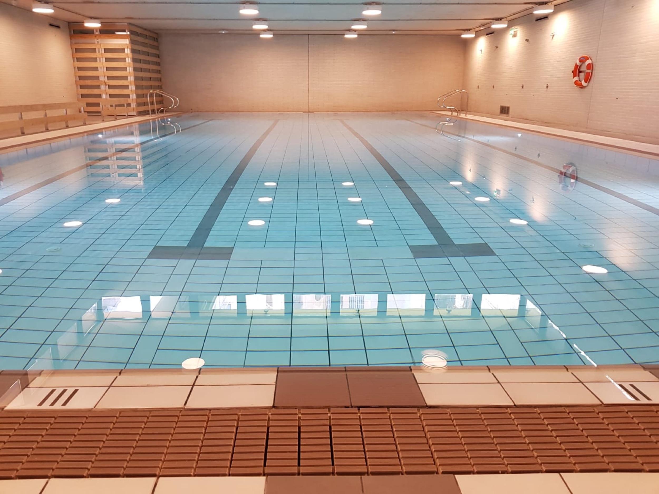 Technical Flooring in Public Pools Projects