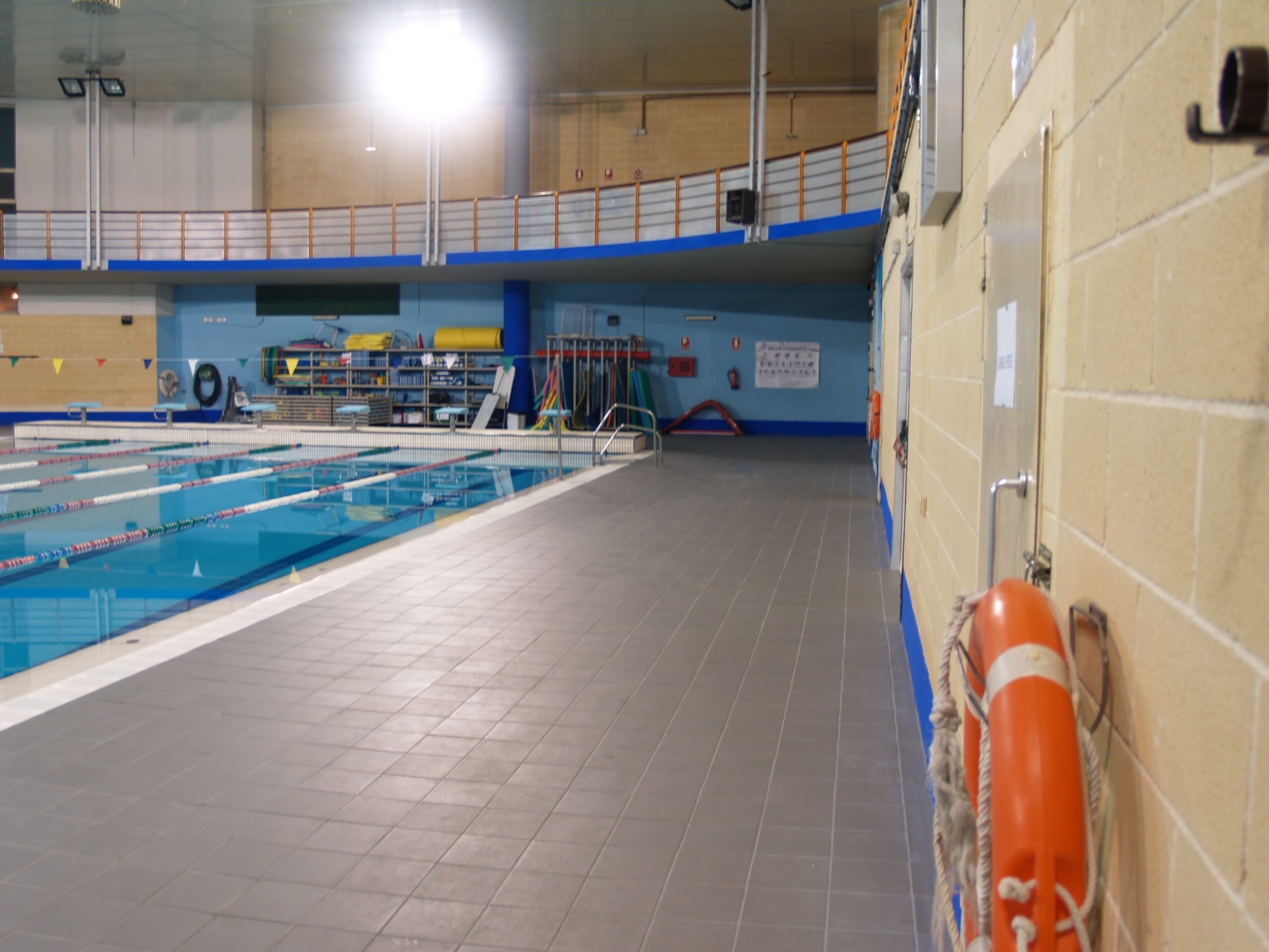 Technical Flooring in Public Pools Projects