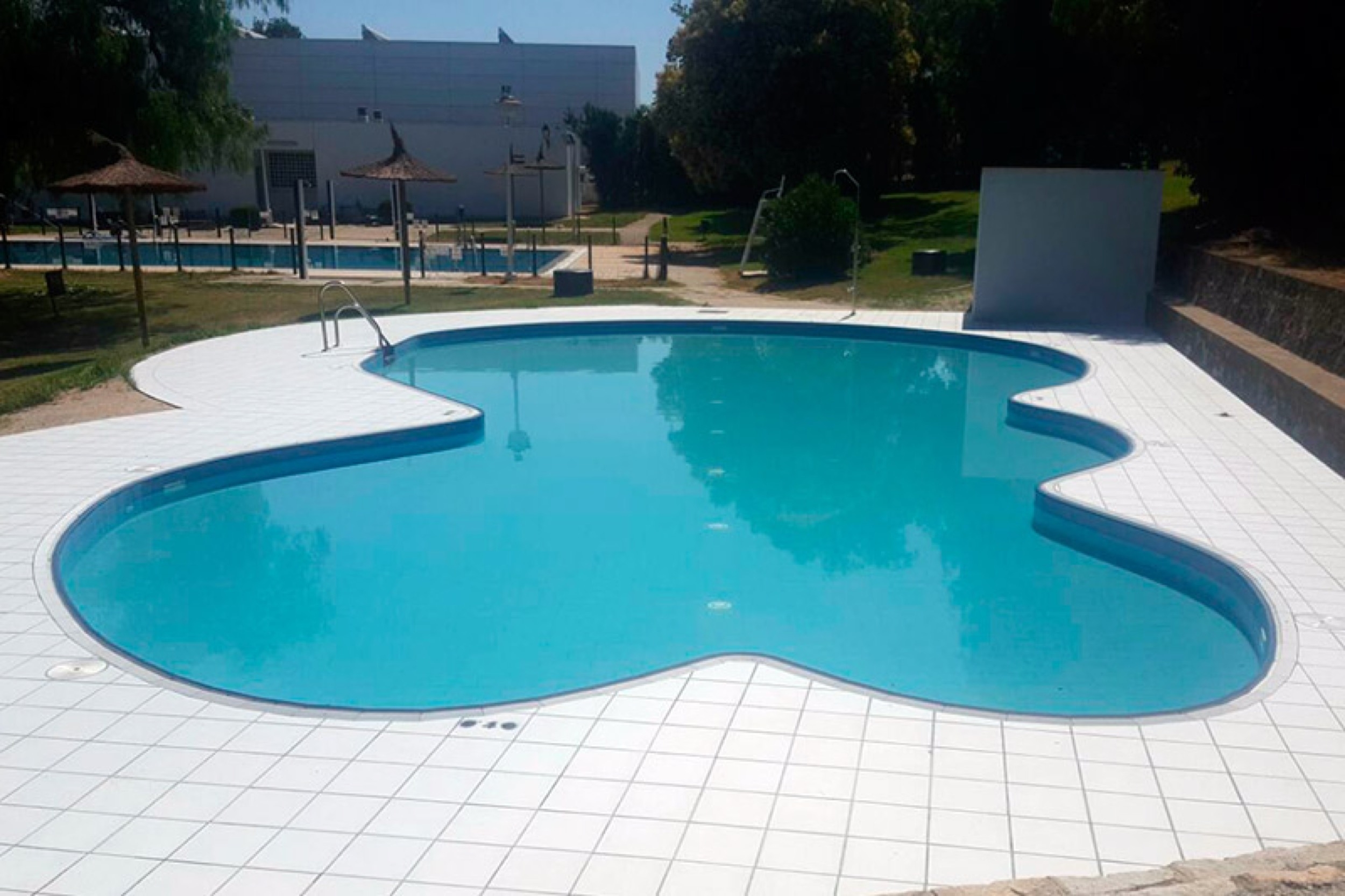 Technical Flooring in Public Pools Projects