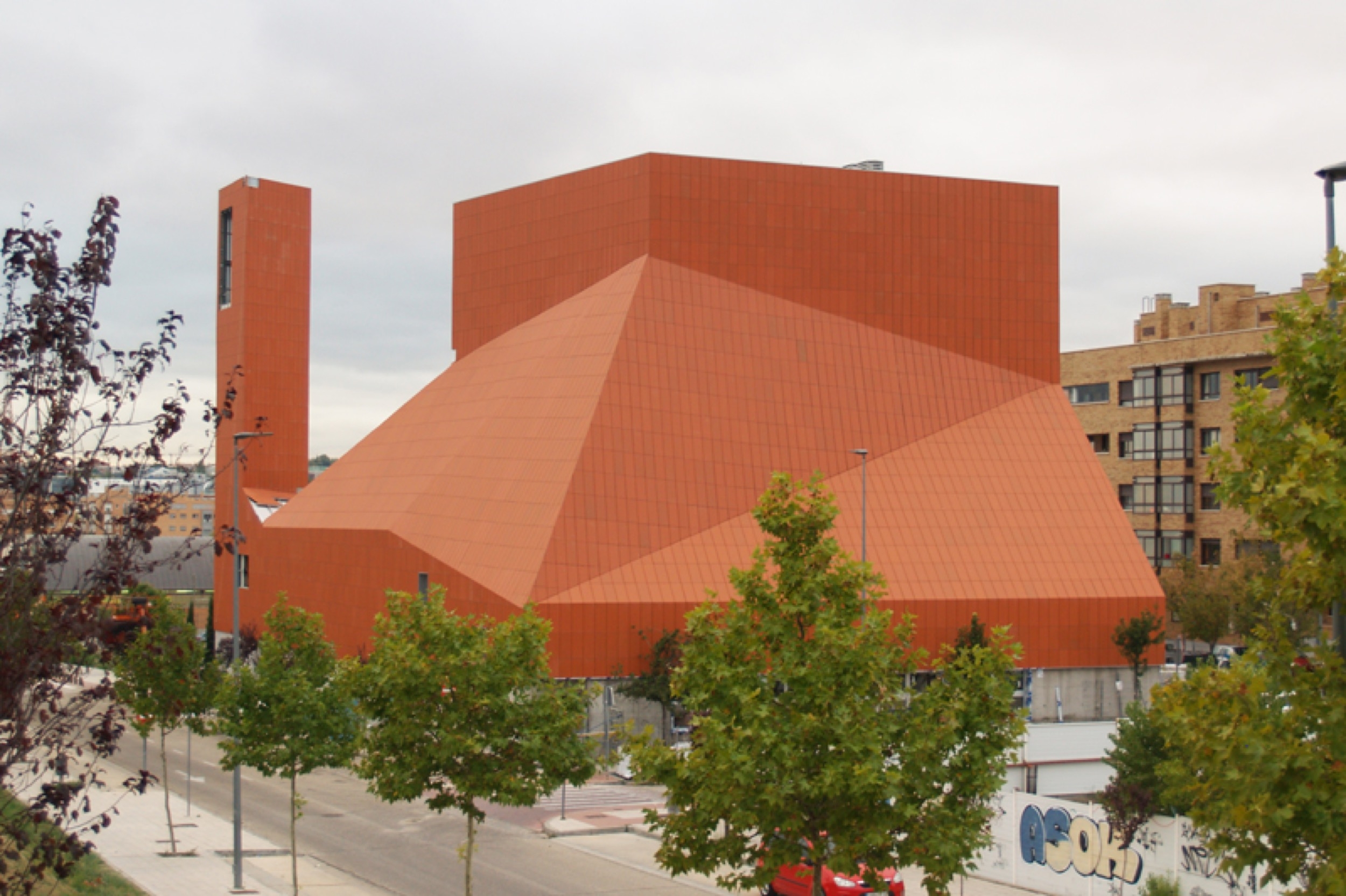 Ventilated Facade Systems in Building Projects