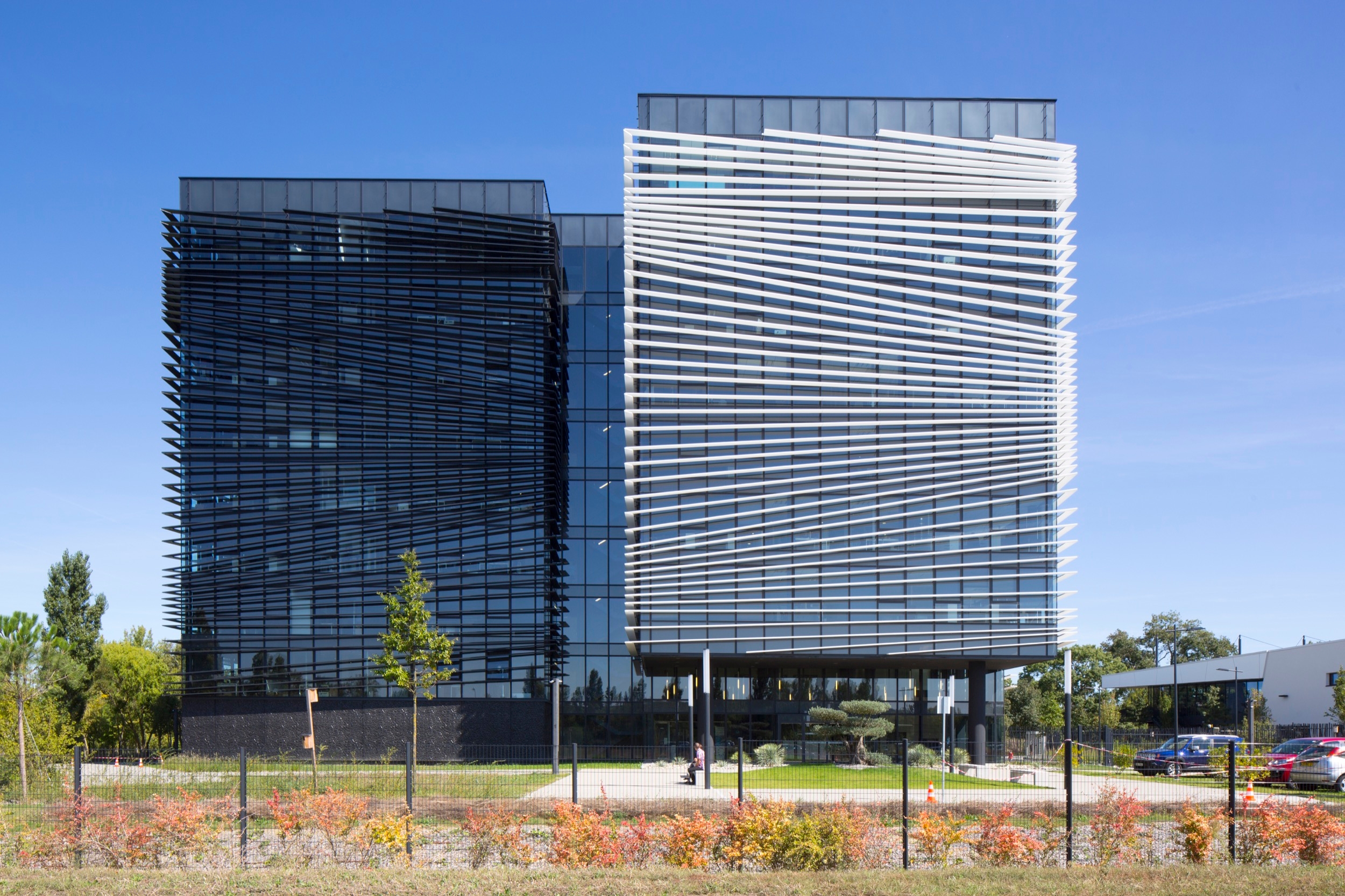 Aluminum Venetian Blinds in Thales Buildings