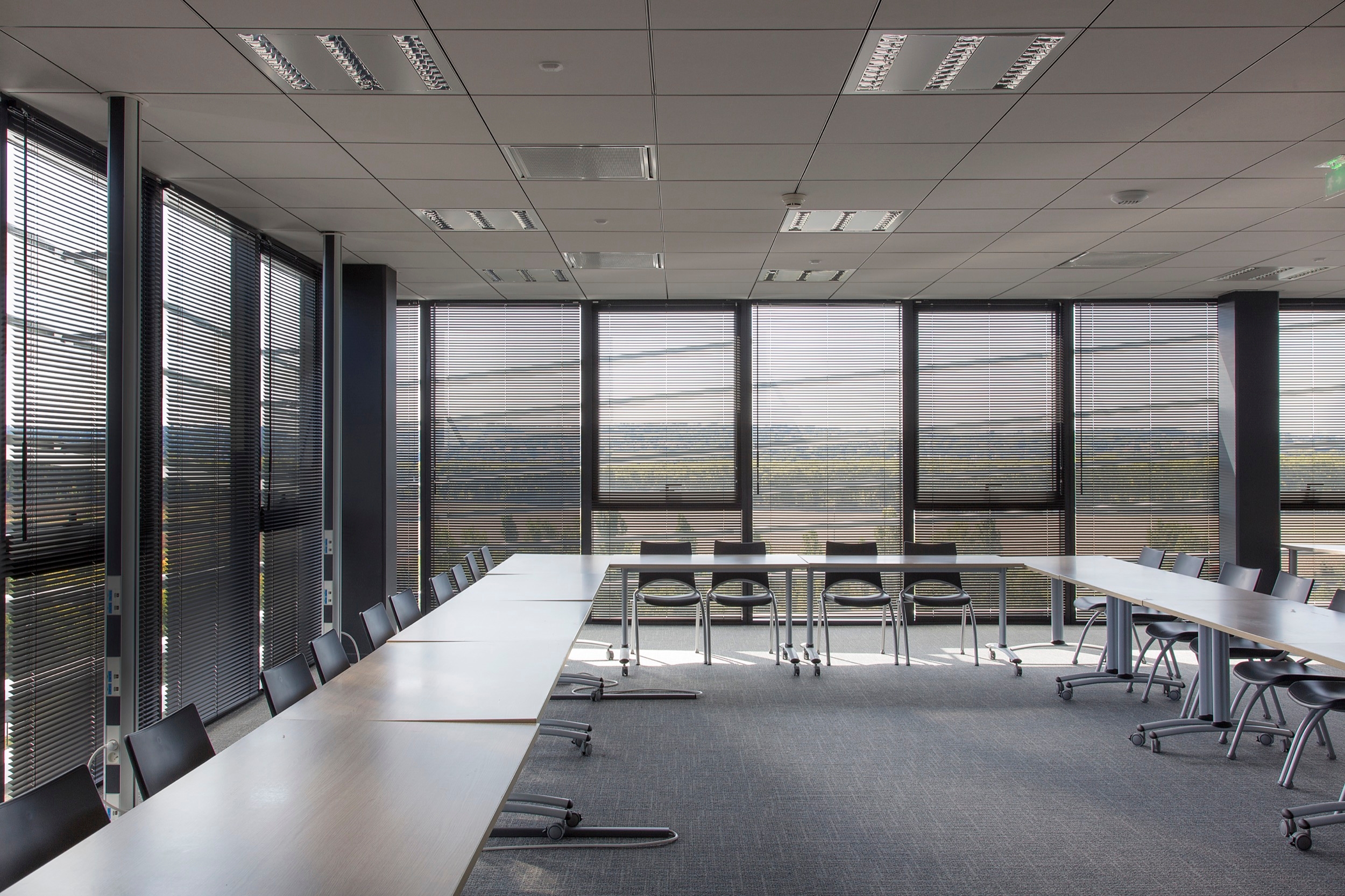 Aluminum Venetian Blinds in Thales Buildings