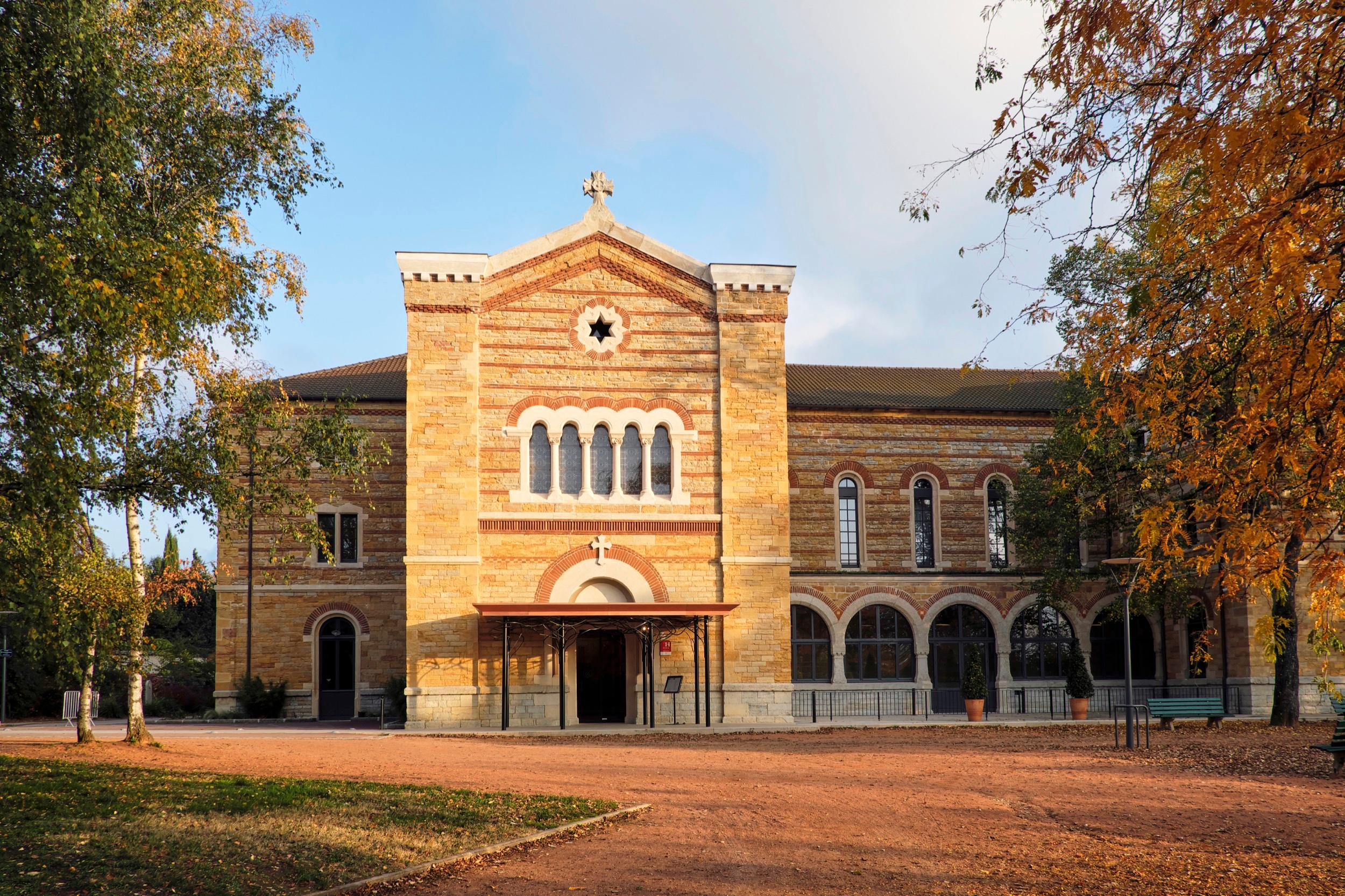 Pleated Shades in Le Fourviére Hotel