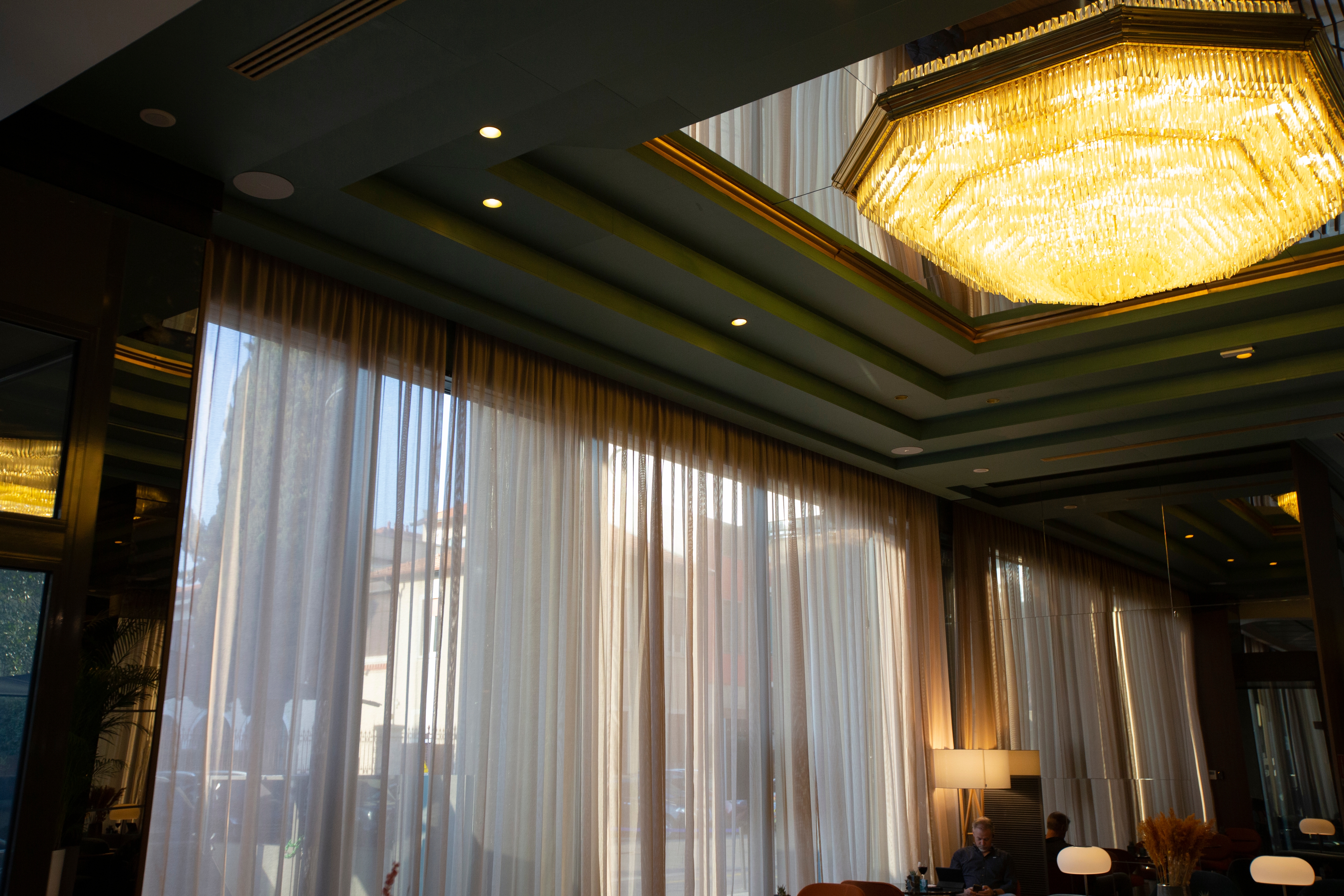 Wooden Venetian Blinds in Meliá Milano Hotel