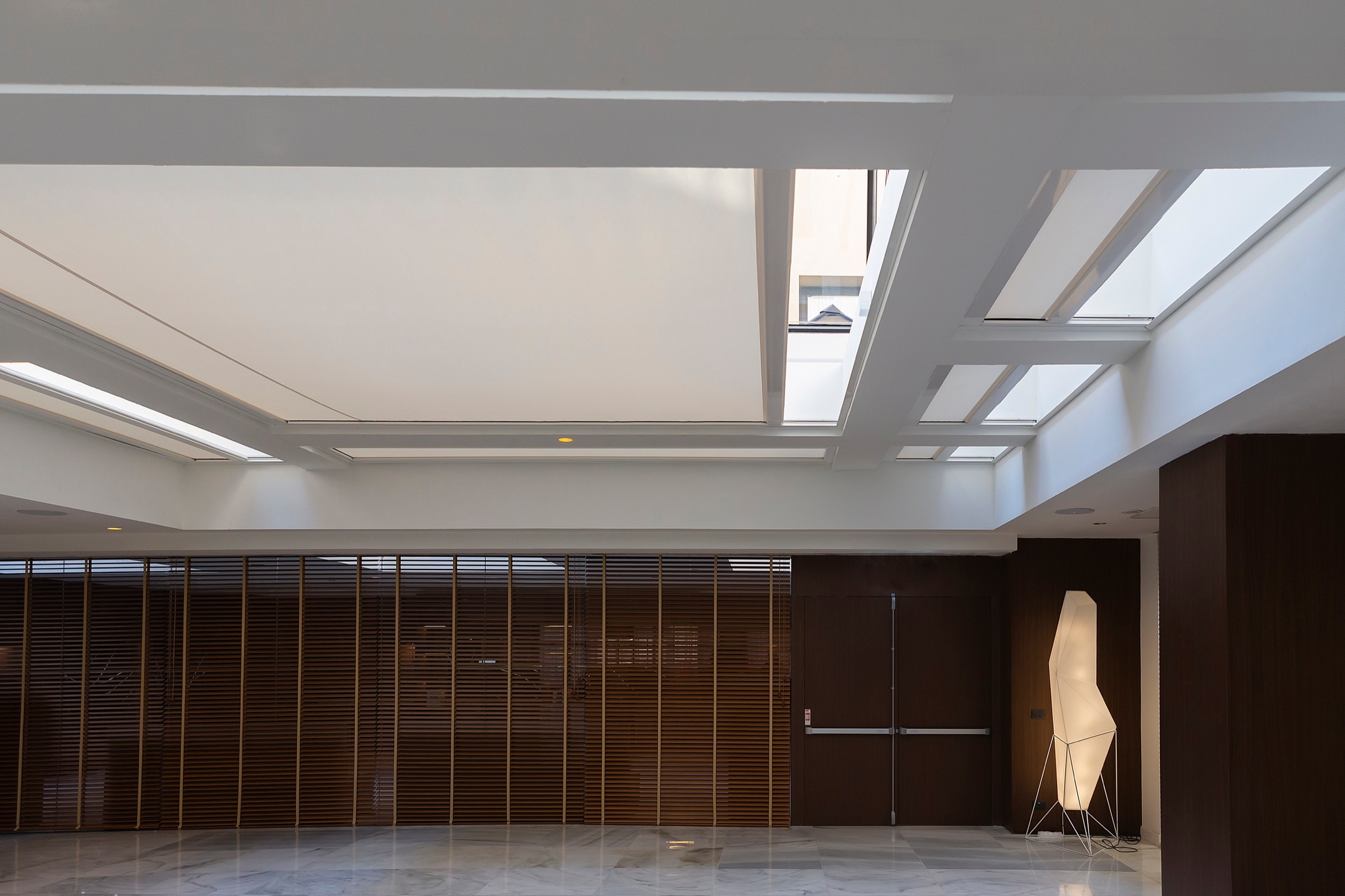 Wooden Venetian Blinds in Meliá Milano Hotel