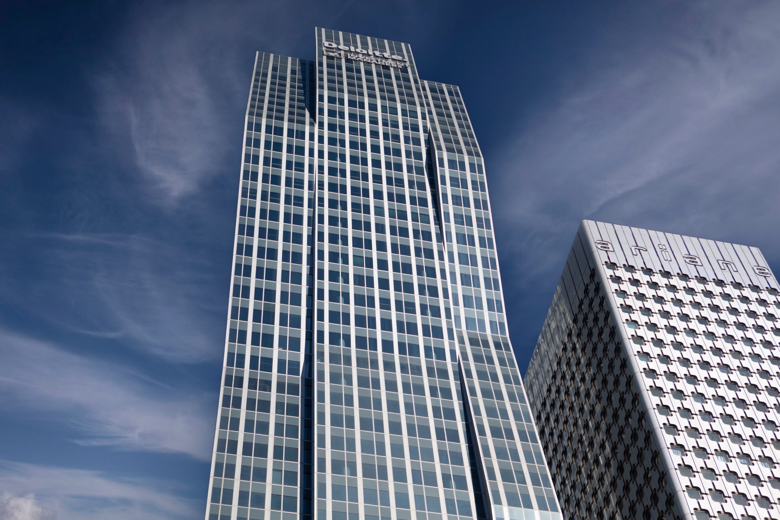 Outdoor Venetian Blinds in Majunga Tower
